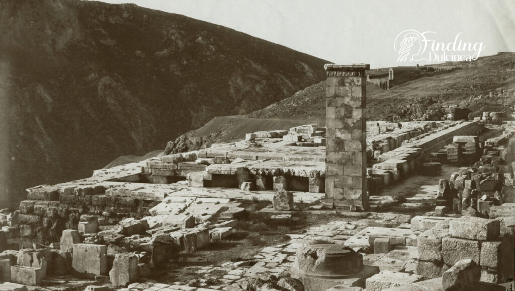 Navigating Delphi's Heritage Site Today