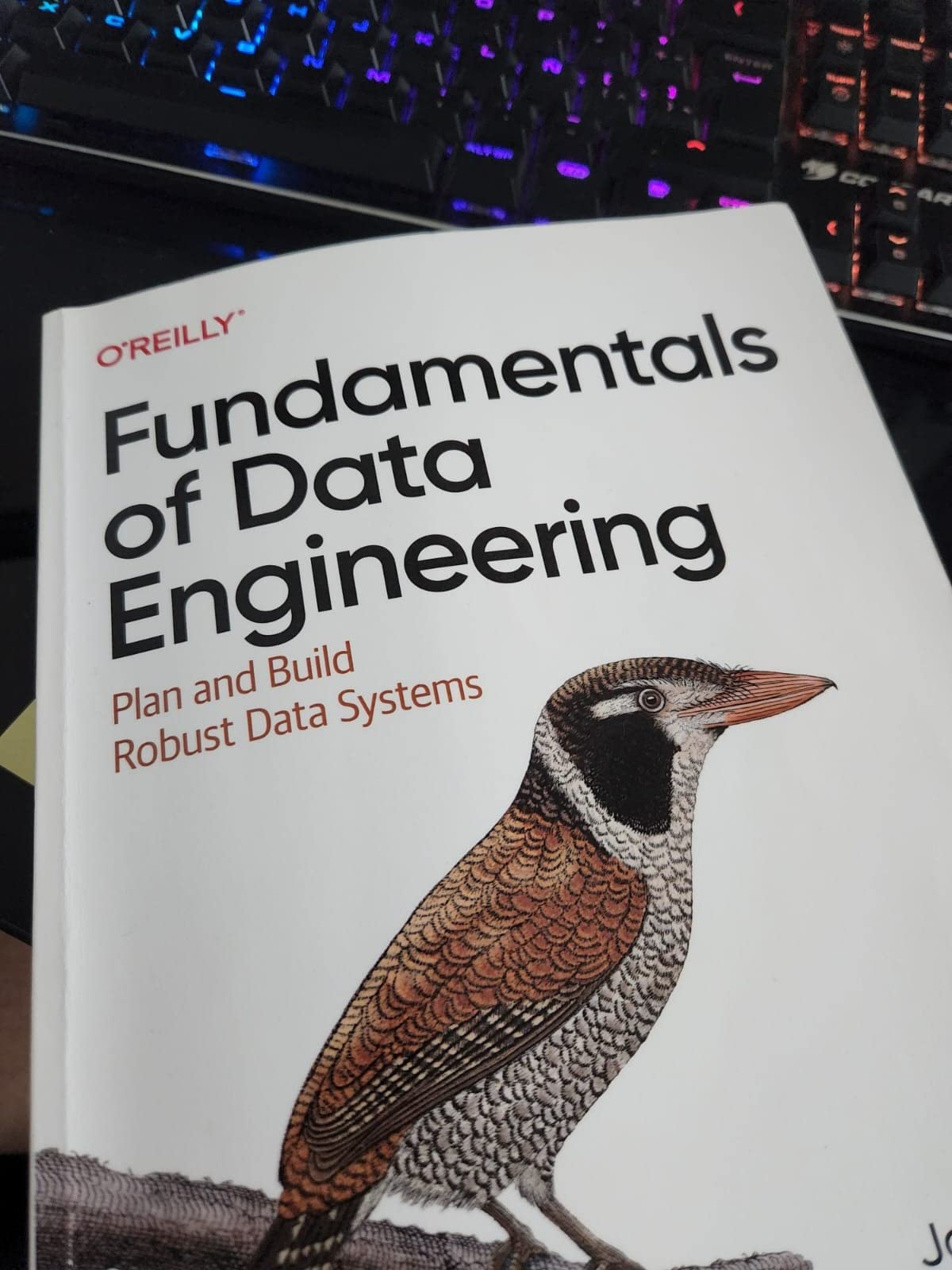 Fundamentals of Data Engineering: Plan and Build Robust Data Systems - Customer Photo 1