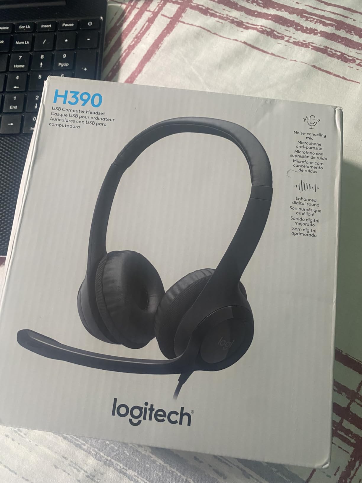 Logitech H390 Wired Headphones with Mic, USB Headset with Microphone for PC, Noise Cancelling Microphone for Video Meetings, Music, Gaming - Black - Customer Photo 3