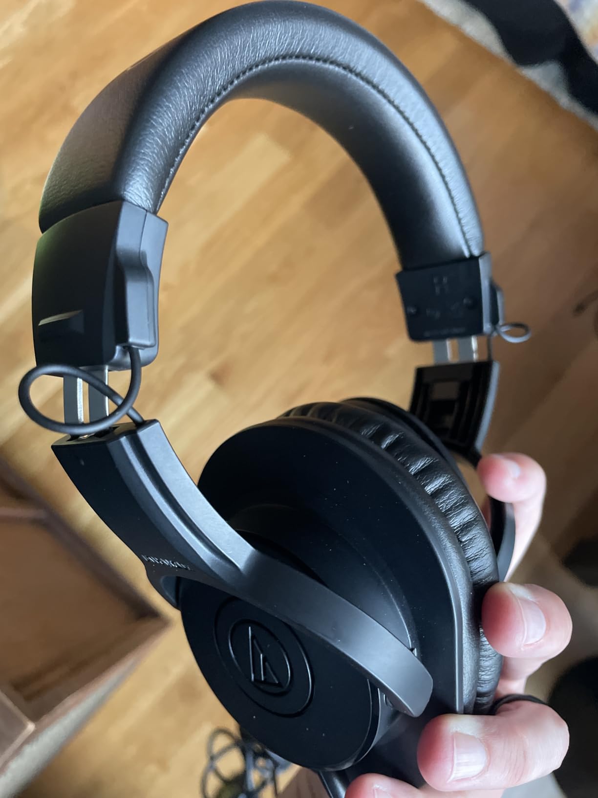 Audio-Technica ATH-M20x Professional Studio Monitor Headphones, Black (AUD ATHM20X) Customer Review Audio-Technica ATH-M20x Professional Studio Monitor Headphones, Black (AUD ATHM20X) - Customer Photo 2