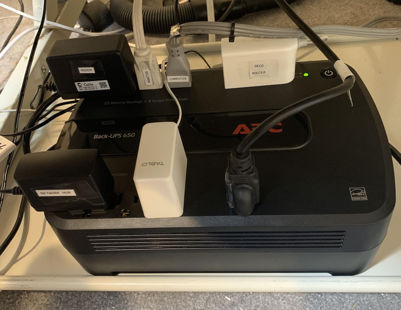 APC UPS Battery Backup and Surge Protector, 600VA/330 Watts Backup Battery Power Supply, BE600M1 Back-UPS with USB Charger Port Customer Review APC UPS Battery Backup and Surge Protector, 600VA/330 Watts Backup Battery Power Supply, BE600M1 Back-UPS with USB Charger Port - Customer Photo 1