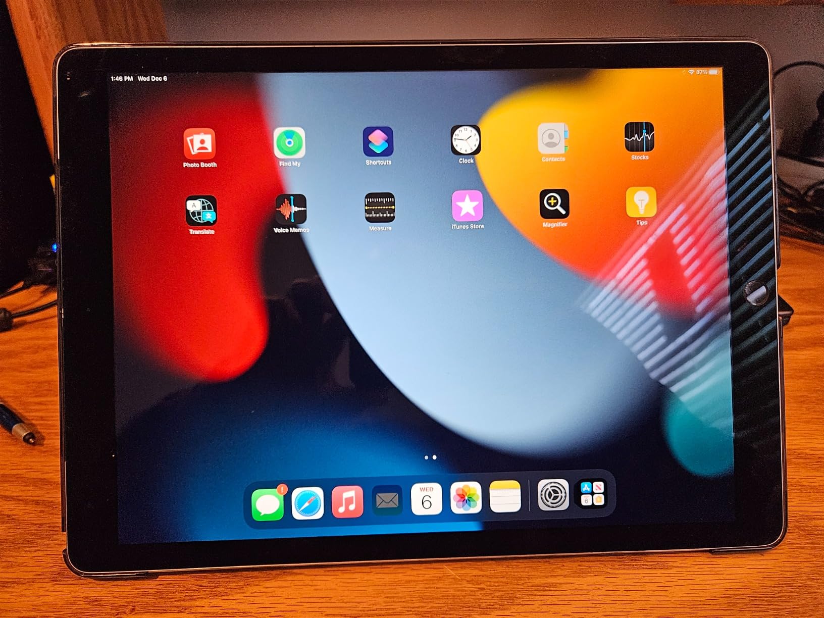 Apple iPad Pro 12.9in Tablet (256GB Wi-FI, Space Gray)(Renewed) - Customer Photo 4