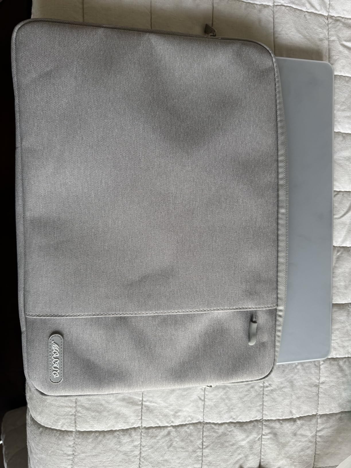 MOSISO Laptop Case 13.3 inch, 13-13.3 inch Laptop Sleeve Compatible with MacBook Air/Pro 13/Pro 14 M5 M4 M3 M2 M1, HP Dell ASUS Lenovo,Polyester Vertical Computer Sleeve Bag with Pocket, Gray - Customer Photo 1