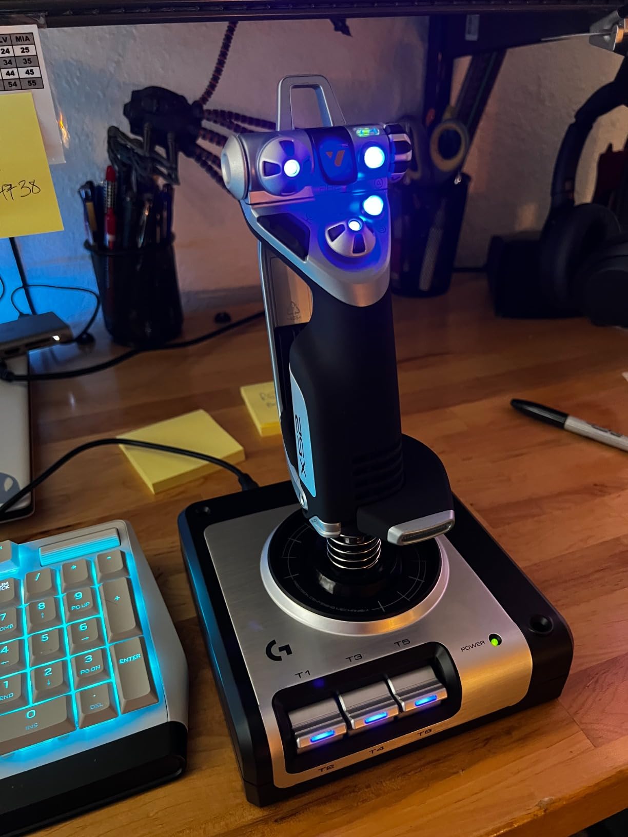 Logitech G X52 Flight Control System - Standard Packaging - Customer Photo 4