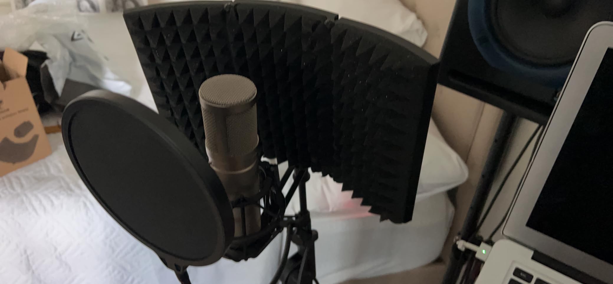 Aokeo Professional Microphone Pop Filter Mask Shield For Blue Yeti and Any Other Microphone, Mic Dual Layered Wind Pop Screen With Flexible 360 Degree Gooseneck Clip Stabilizing Arm customer photo 1