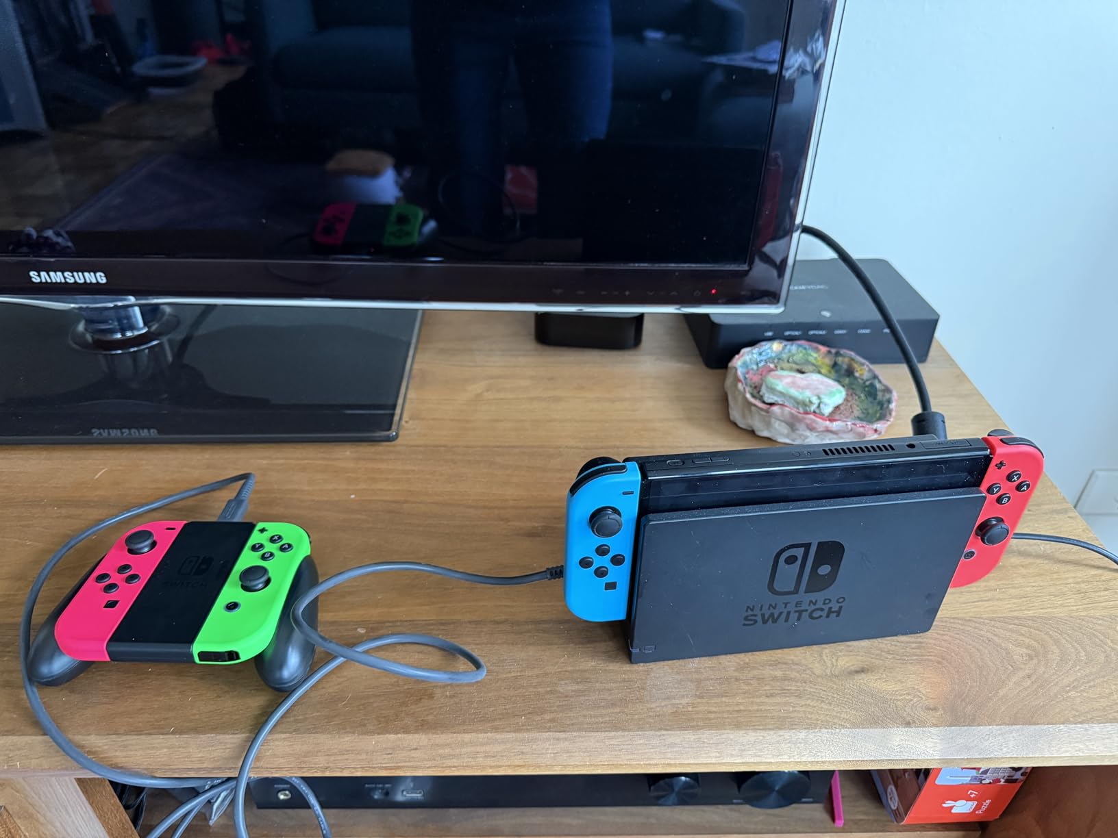 Charging Grip Stand for Joy-Con Nintendo Switch Japan Joy Con Customer Review Charging Grip Stand for Joy-Con Nintendo Switch Japan Joy Con - Customer Photo 2