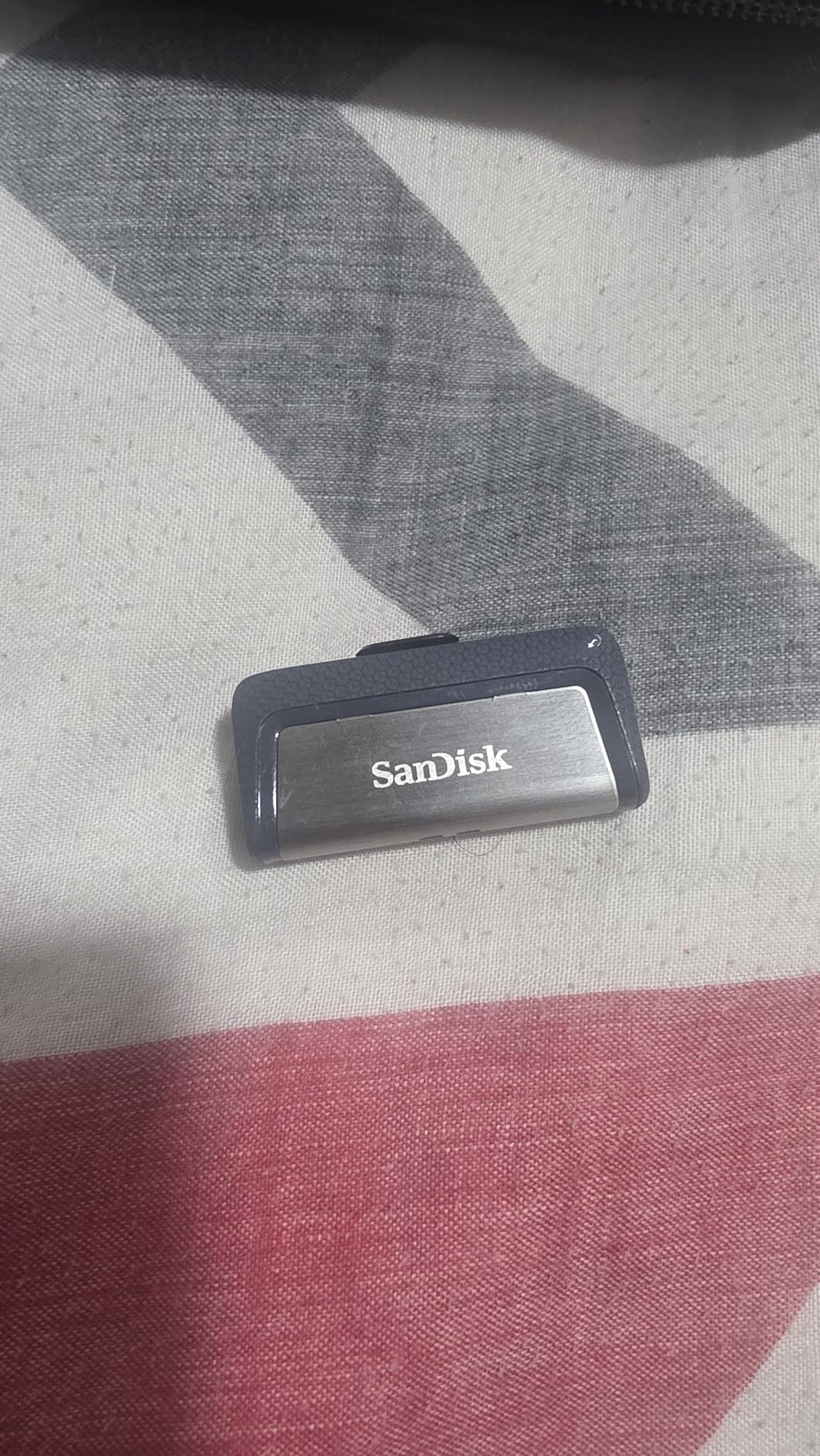 SanDisk 256GB Ultra Dual Drive USB Type-C - USB-C, USB 3.1 - SDDDC2-256G-G46,Black Customer Review SanDisk 256GB Ultra Dual Drive USB Type-C - USB-C, USB 3.1 - SDDDC2-256G-G46,Black - Customer Photo 2