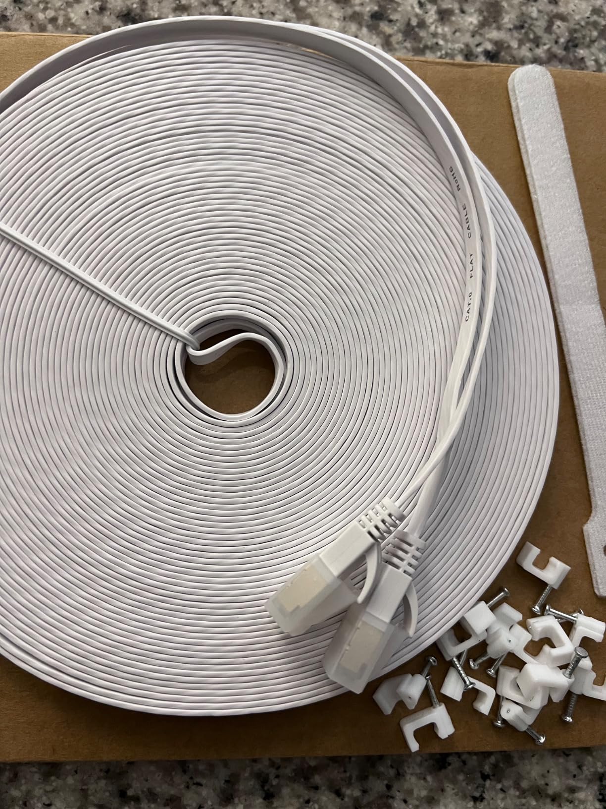 Ercielook Cat 6 Ethernet Cable 25 ft, Flat White Internet Cable with Clips, Hight Speed LAN Cable with Snagless Rj45 Connectors - Customer Photo 2