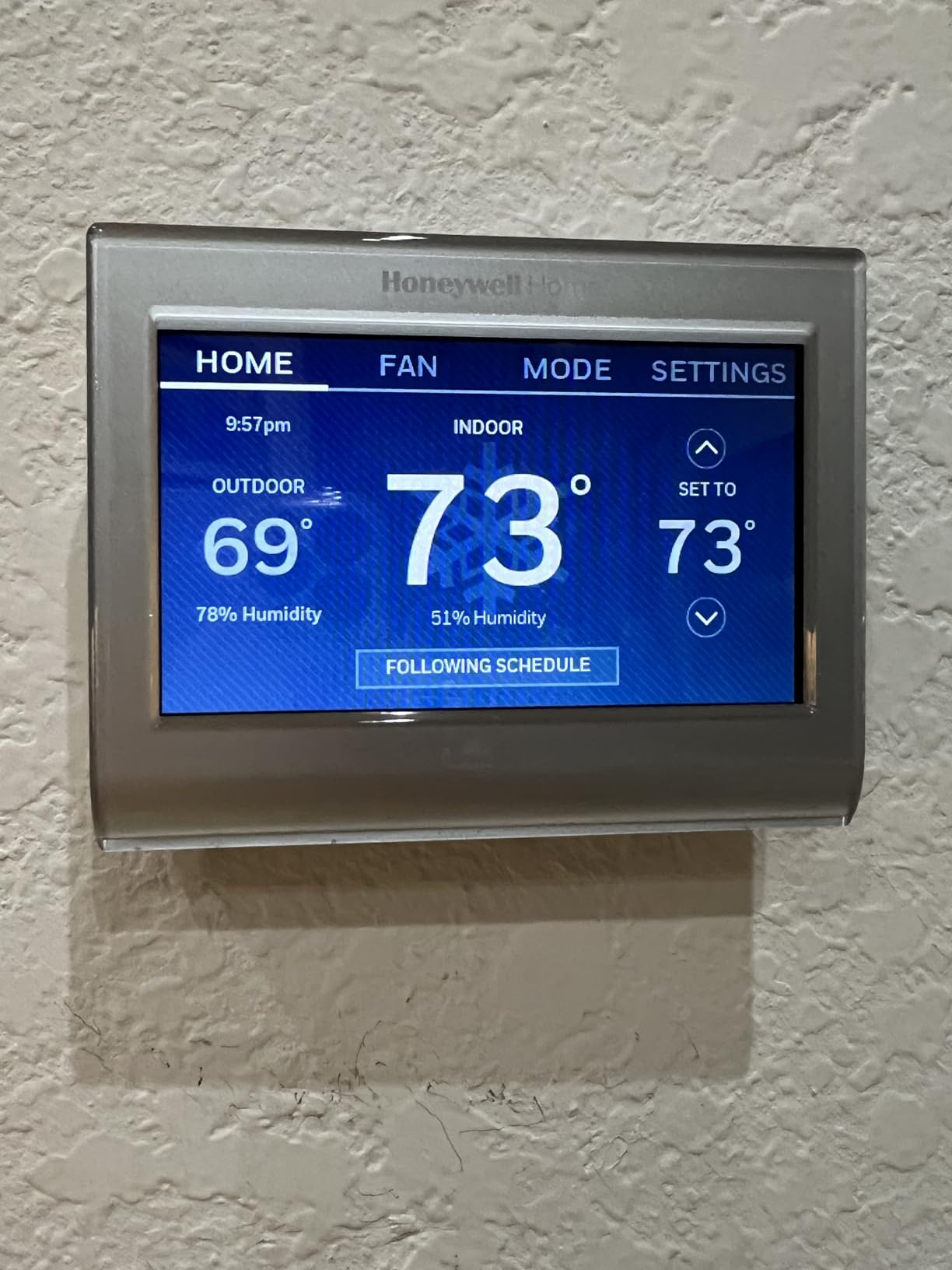 Honeywell Home RTH9585WF1004 Wi-Fi Smart Color Thermostat, 7 Day Programmable, Touch Screen, Energy Star, Alexa Ready, Gray Customer Review Honeywell Home RTH9585WF1004 Wi-Fi Smart Color Thermostat, 7 Day Programmable, Touch Screen, Energy Star, Alexa Ready, Gray - Customer Photo 2