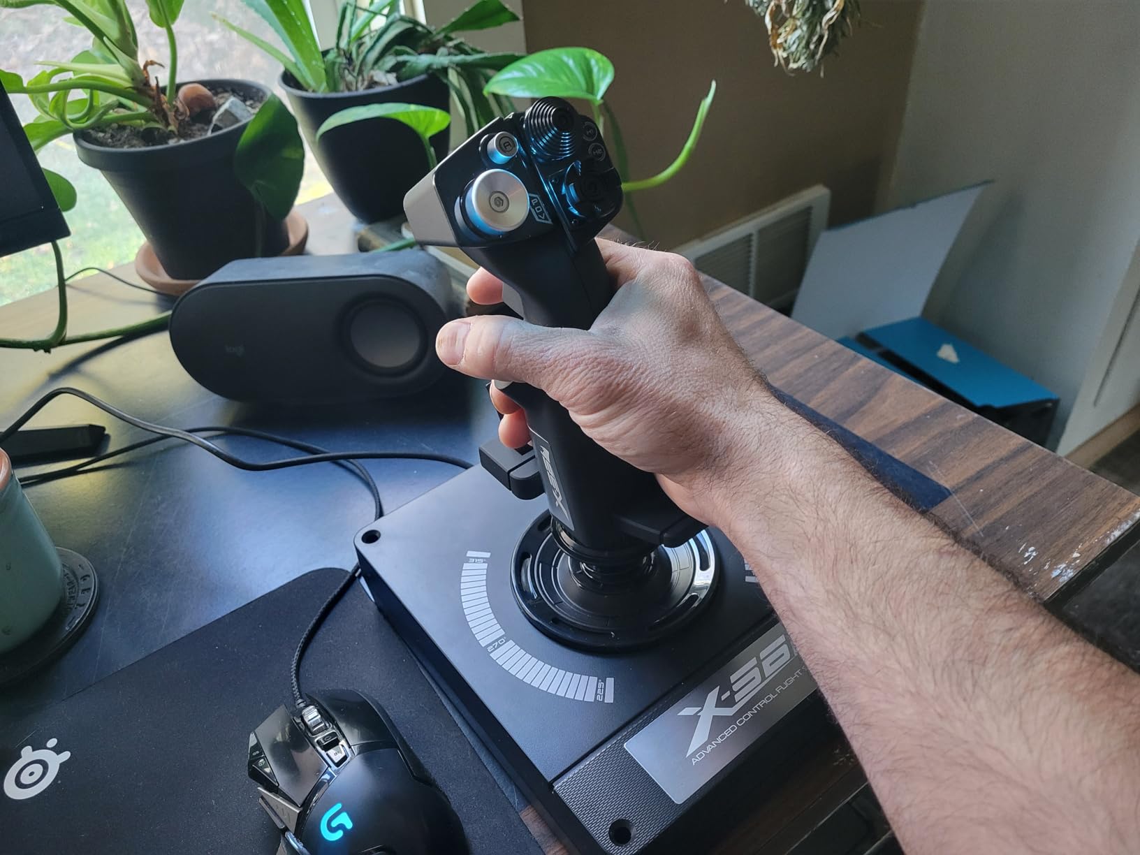Logitech G X56 H.O.T.A.S Throttle and Joystick Flight Simulator Game Controller, 4 Spring Options, +189 Programmable Controls, RGB Lighting, 2x USB, PC - Black - Customer Photo 5