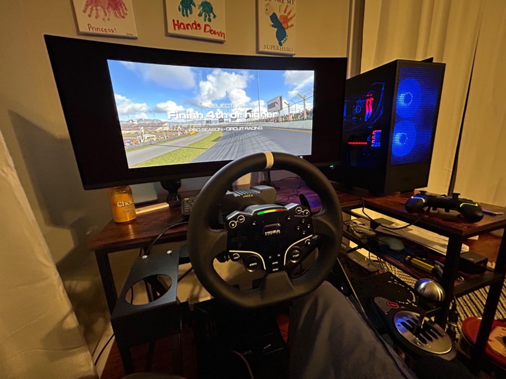 MOZA R5 All-in-One PC Gaming Racing Simulator: 5.5Nm Direct Drive Wheel Base, 11-inch Racing Wheel, Anti-Slip Pedals and a Desk Clamp, Cloud-based App Control Customer Review MOZA R5 All-in-One PC Gaming Racing Simulator: 5.5Nm Direct Drive Wheel Base, 11-inch Racing Wheel, Anti-Slip Pedals and a Desk Clamp, Cloud-based App Control - Customer Photo 1