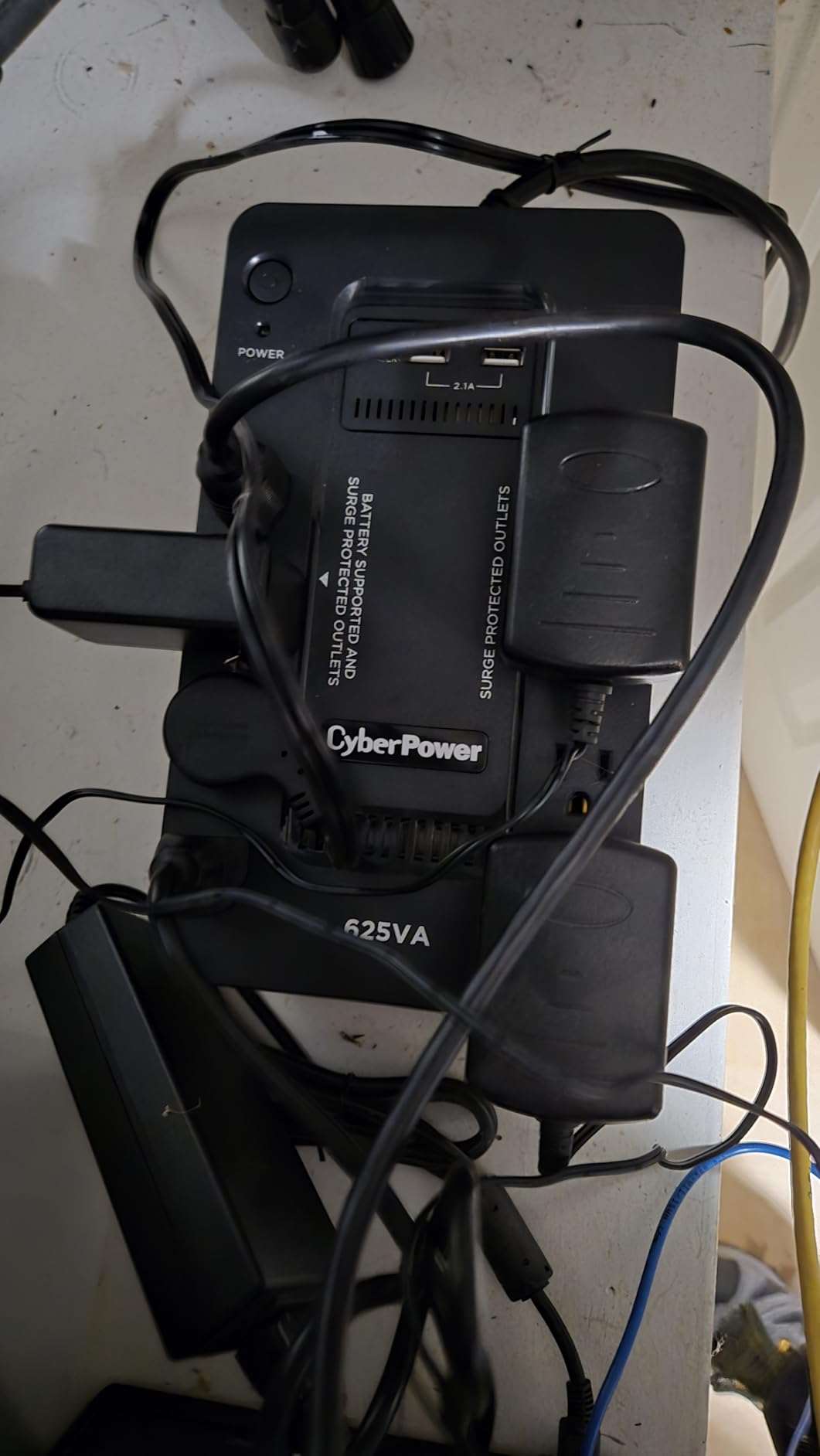 CyberPower ST425 Standby UPS Battery Backup and Surge Protector, 425VA/260W, 8 Outlets, Compact, UL Certified Customer Review CyberPower ST425 Standby UPS Battery Backup and Surge Protector, 425VA/260W, 8 Outlets, Compact, UL Certified - Customer Photo 3