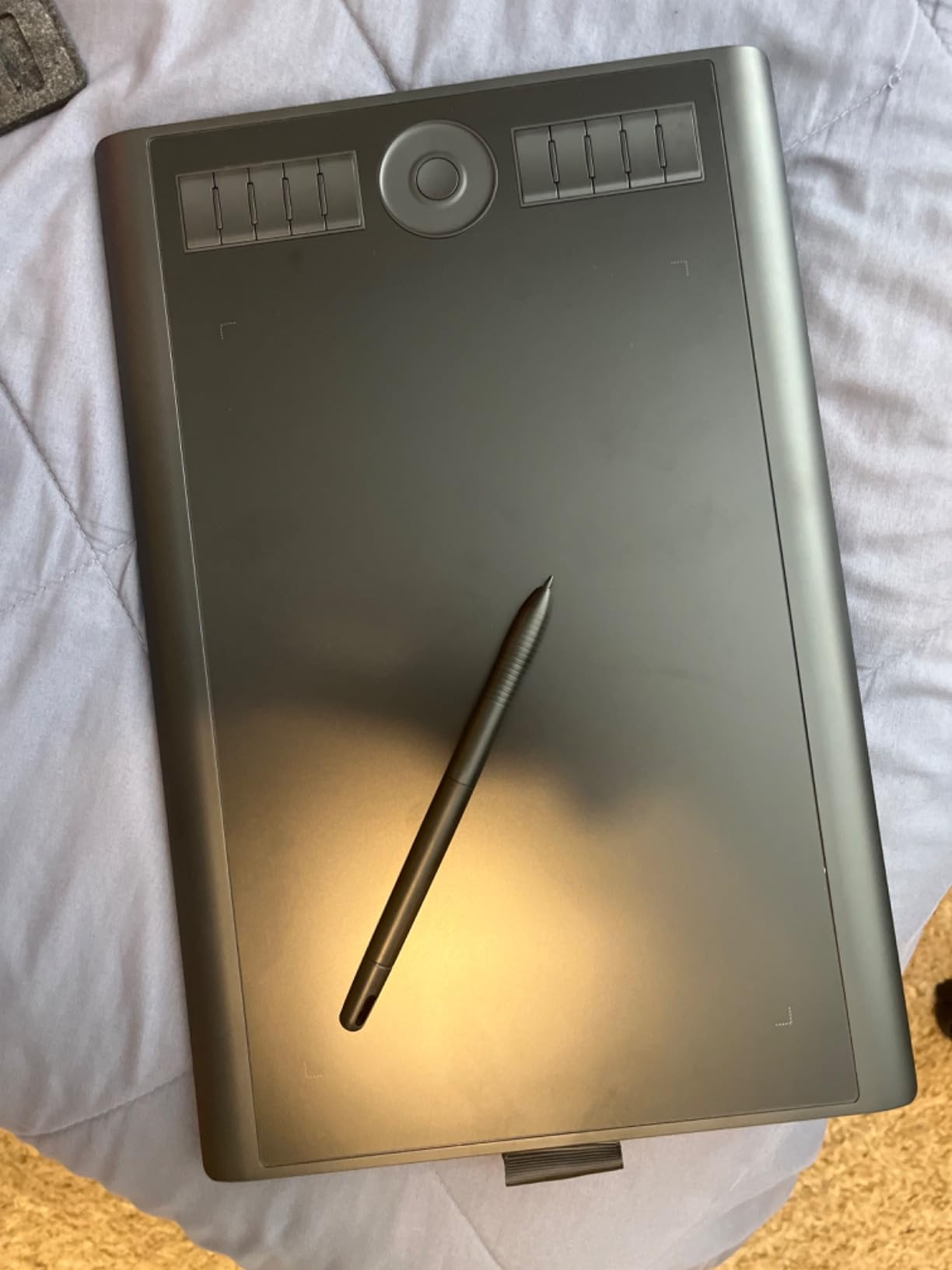 GAOMON M10K Drawing Tablet, 10x6 inch Large Graphics Tablet with Touch Ring, 8192 Levels Battery-Free Stylus, 10 Hot Keys, Art Tablet for Design, Writing, Editing, Work with Mac, Windows, Android Customer Review GAOMON M10K Drawing Tablet, 10x6 inch Large Graphics Tablet with Touch Ring, 8192 Levels Battery-Free Stylus, 10 Hot Keys, Art Tablet for Design, Writing, Editing, Work with Mac, Windows, Android - Customer Photo 5