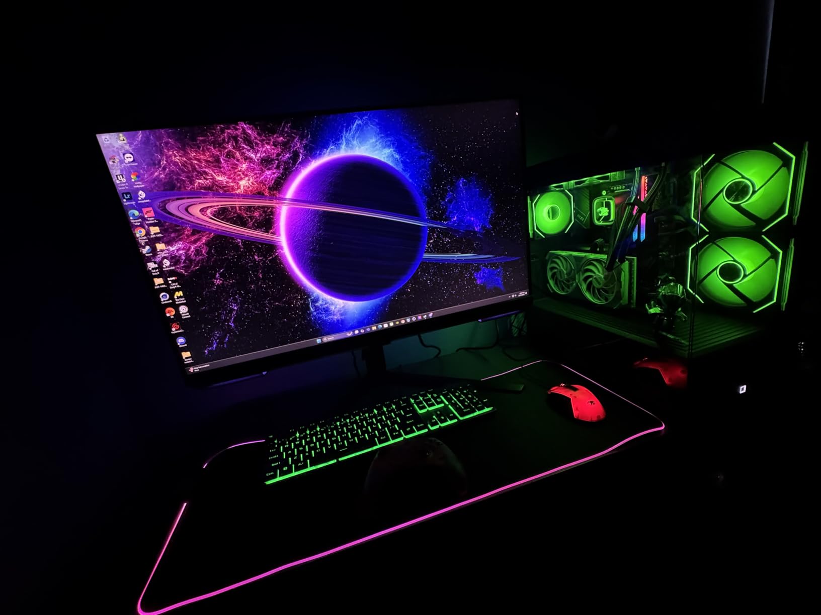 BladeHawks Extra Large RGB Gaming Mouse Pad-14 Light Modes, Extended Soft LED Mouse Pad, Anti-Slip Rubber Base, Computer Keyboard Mousepad Mat (31.5 x 12 Inch) - Customer Photo 1