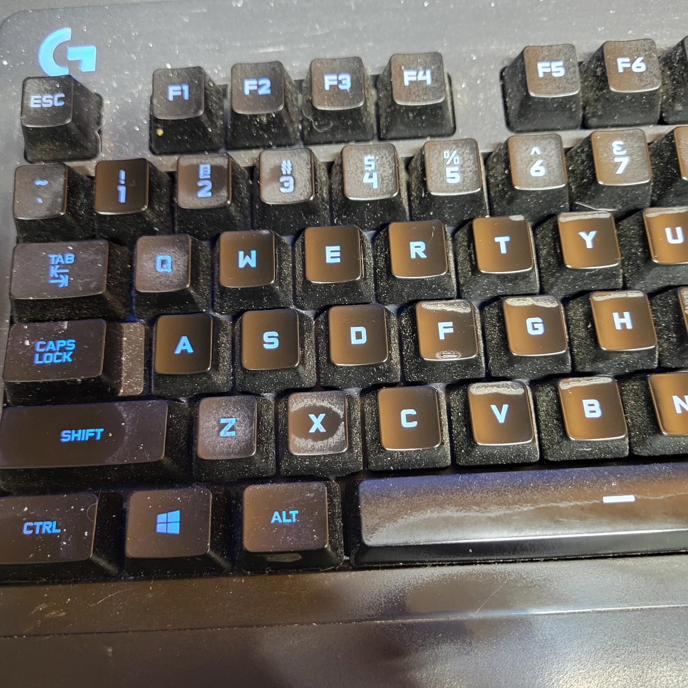 Logitech G213 Prodigy Wired Gaming Keyboard, LIGHTSYNC RGB Backlit Keys, Spill-Resistant, Customizable Keys, Dedicated Multi-Media Keys – Black - Customer Photo 3