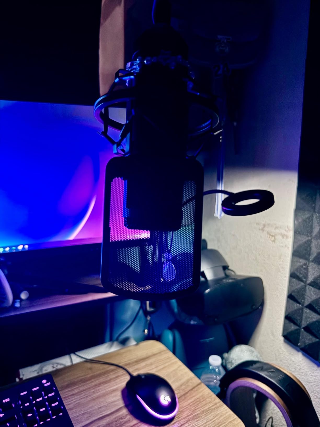 Aokeo Pop Filter, [Upgraded Three Layers] Metal Mesh & Foam & Etamine Layer Microphone Windscreen Cover Handheld Mic Shield Mask,Microphone Accessories for Vocal Recording,YouTube Videos,Streaming - Customer Photo 1