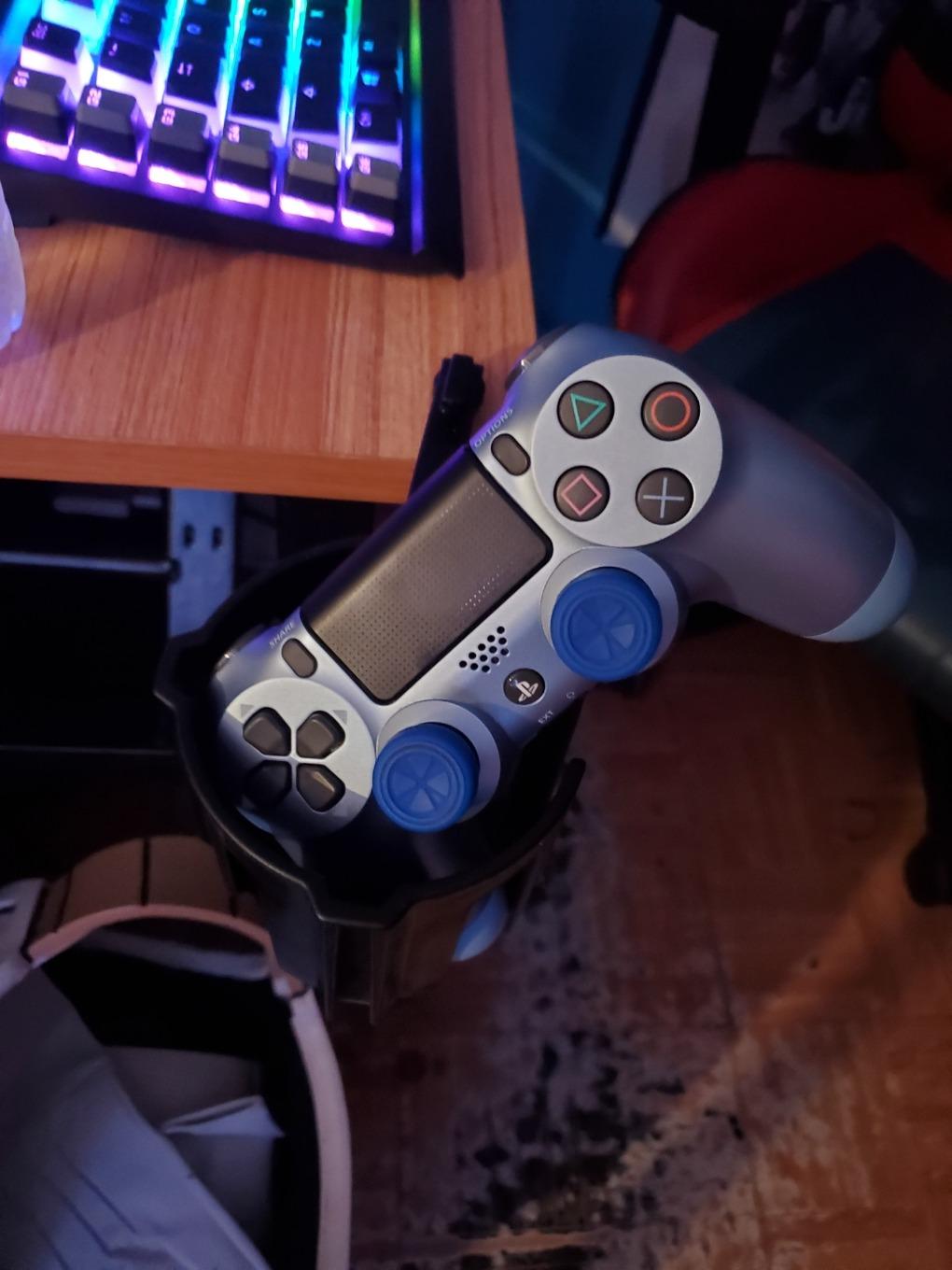 Original Large Desk Cup Holder Clamp – Cup-Holster, The Anti-Spill Cup Holder Mount for Your Table, Office & Gaming Setup – Multi-Directional Drink Holder & Headphone Hanger Customer Review Original Large Desk Cup Holder Clamp – Cup-Holster, The Anti-Spill Cup Holder Mount for Your Table, Office & Gaming Setup – Multi-Directional Drink Holder & Headphone Hanger - Customer Photo 5