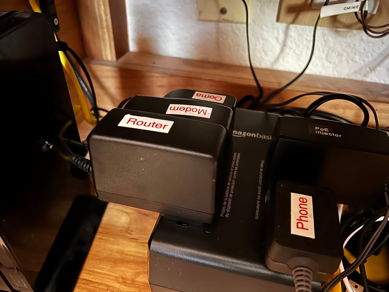 Amazon Basics UPS Battery Backup & Surge Protector 1500VA/900W, 10 Outlets, Line Interactive Uninterruptible Supply, for Power Outage Protection, Black Customer Review Amazon Basics UPS Battery Backup & Surge Protector 1500VA/900W, 10 Outlets, Line Interactive Uninterruptible Supply, for Power Outage Protection, Black - Customer Photo 1