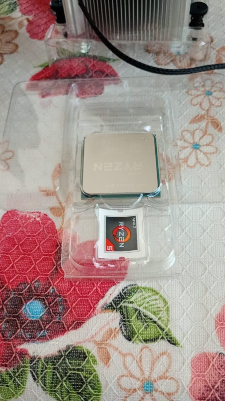 AMD Ryzen 5 3600 6-Core, 12-Thread Unlocked Desktop Processor with Wraith Stealth Cooler Customer Review AMD Ryzen 5 3600 6-Core, 12-Thread Unlocked Desktop Processor with Wraith Stealth Cooler - Customer Photo 4