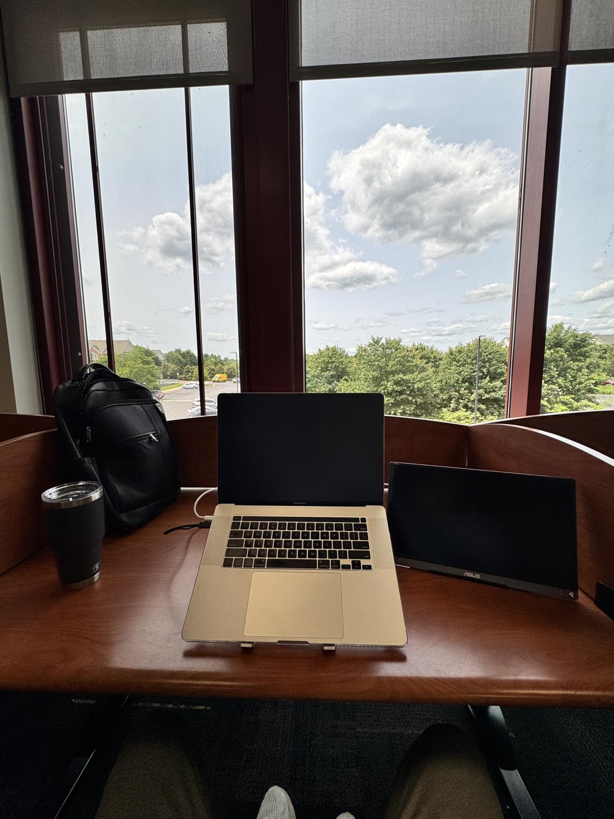 ivoler Laptop Stand, Laptop Holder Riser Computer Tablet Stand, 6 Angles Adjustable Aluminum Ergonomic Foldable Portable Desktop Holder Compatible with 10-15.6