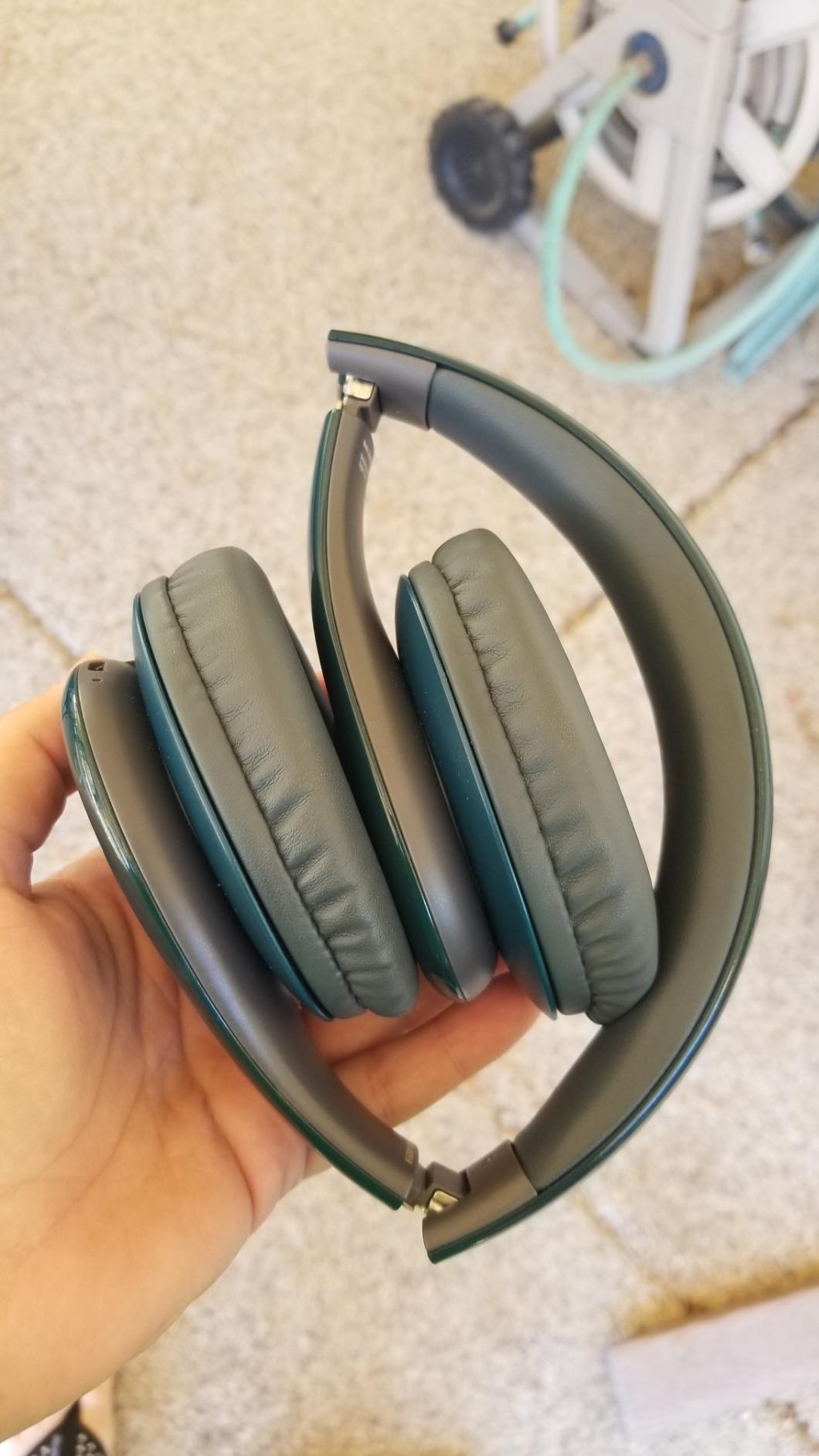 iJoy ISO Wireless, Bluetooth Headphones-Cordless Over Ear Stereo Headset- Bluetooth 5.0, 30HR Battery Built-in Microphone- Handsfree or Wired Use, Foldable (Glossy Green) Customer Review iJoy ISO Wireless, Bluetooth Headphones-Cordless Over Ear Stereo Headset- Bluetooth 5.0, 30HR Battery Built-in Microphone- Handsfree or Wired Use, Foldable (Glossy Green) - Customer Photo 3