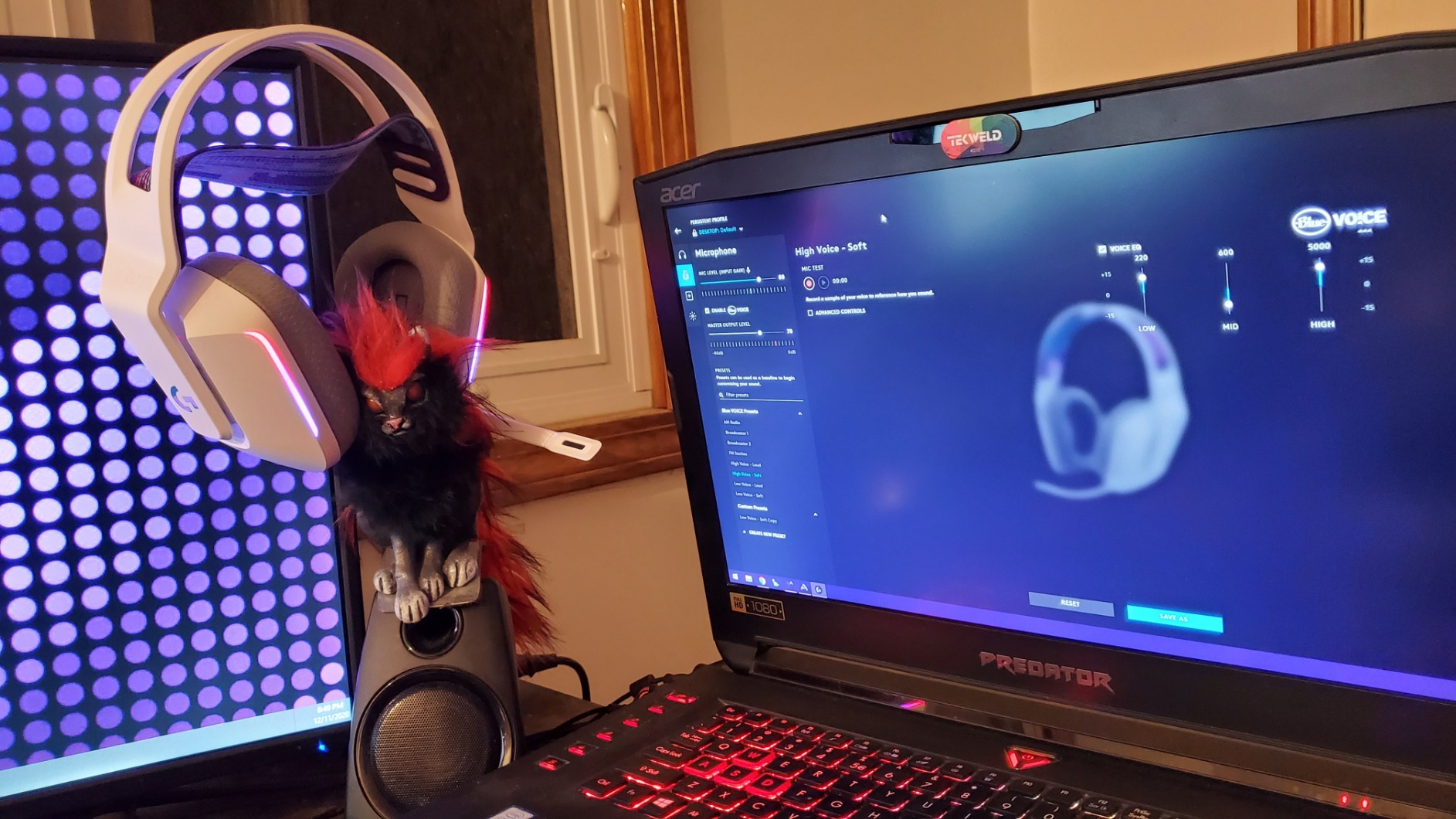 Logitech G733 Lightspeed Wireless Gaming Headset, Suspension Headband, Lightsync RGB, Blue VO!CE Mic, PRO-G Audio – Black, Gaming Headset Wireless, PC, PS5, PS4, Switch Compatible Customer Review Logitech G733 Lightspeed Wireless Gaming Headset, Suspension Headband, Lightsync RGB, Blue VO!CE Mic, PRO-G Audio – Black, Gaming Headset Wireless, PC, PS5, PS4, Switch Compatible - Customer Photo 2