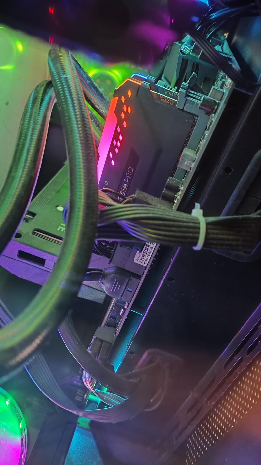 CORSAIR Vengeance RGB PRO DDR4 RAM 32GB (2x16GB) 3200MHz CL16-20-20-38 1.35V Intel AMD Desktop Computer Memory - Black (CMW16GX4M2C3200C16) Customer Review CORSAIR Vengeance RGB PRO DDR4 RAM 32GB (2x16GB) 3200MHz CL16-20-20-38 1.35V Intel AMD Desktop Computer Memory - Black (CMW16GX4M2C3200C16) - Customer Photo 1