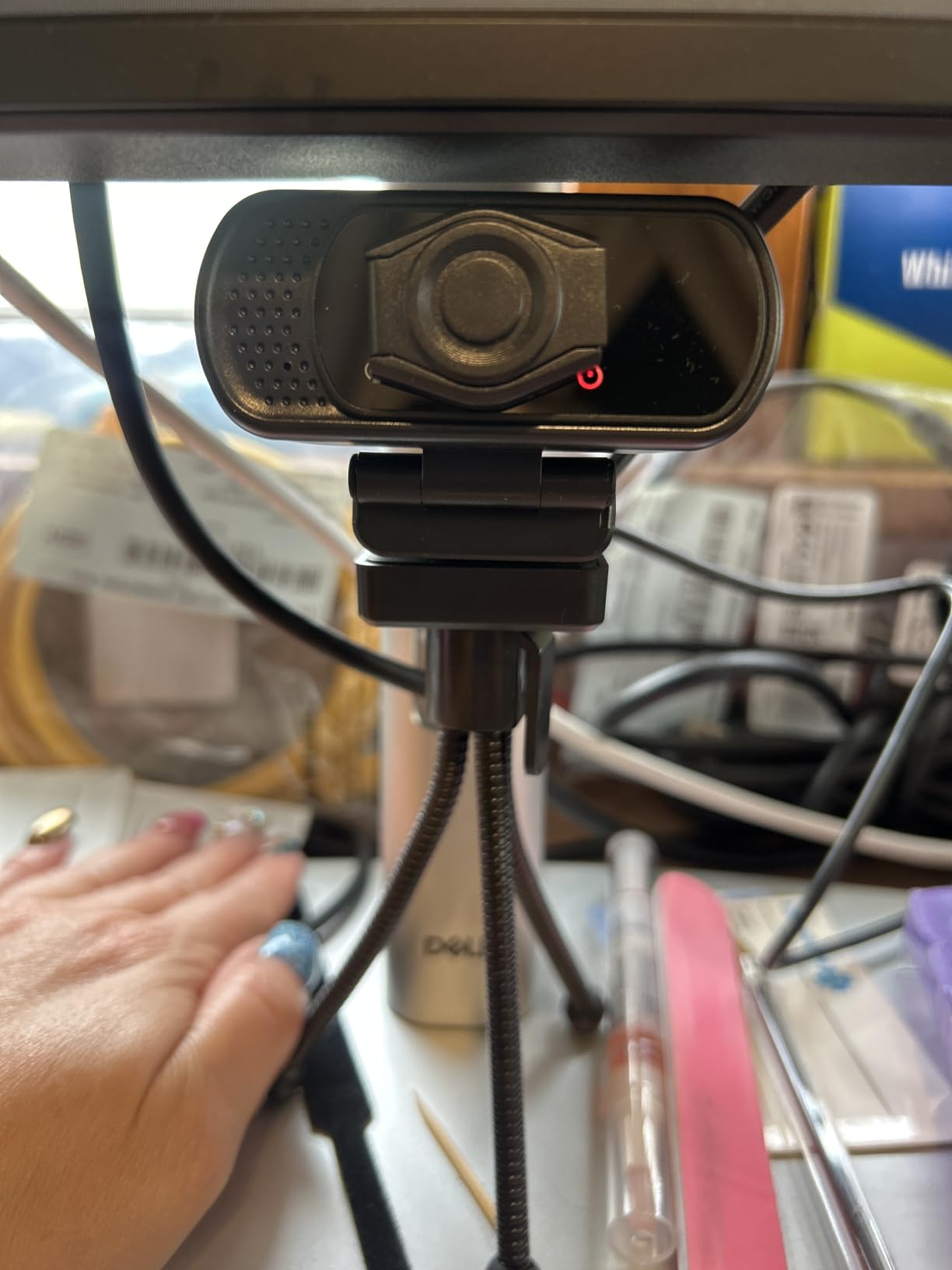 ToLuLu 1080P Webcam with Microphone, HD Webcam Web Camera with Tripod Stand, Widescreen USB Computer Camera, Streaming Mic Web cam for Online Calling/Conferencing,Facetime/YouTube Desktop Laptop PC Customer Review ToLuLu 1080P Webcam with Microphone, HD Webcam Web Camera with Tripod Stand, Widescreen USB Computer Camera, Streaming Mic Web cam for Online Calling/Conferencing,Facetime/YouTube Desktop Laptop PC - Customer Photo 2
