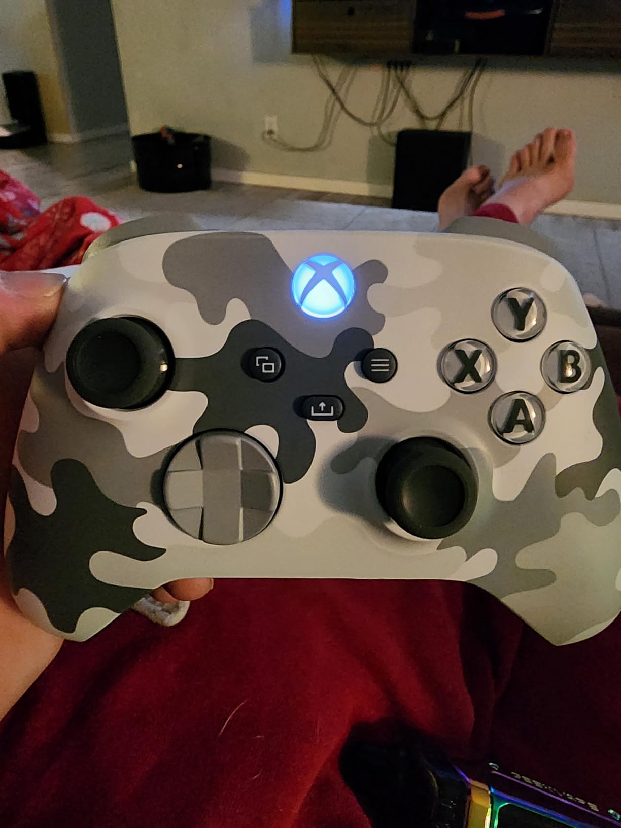 Microsoft Xbox One Wireless Gaming Controller Arctic Camo Special Edition - Customer Photo 1