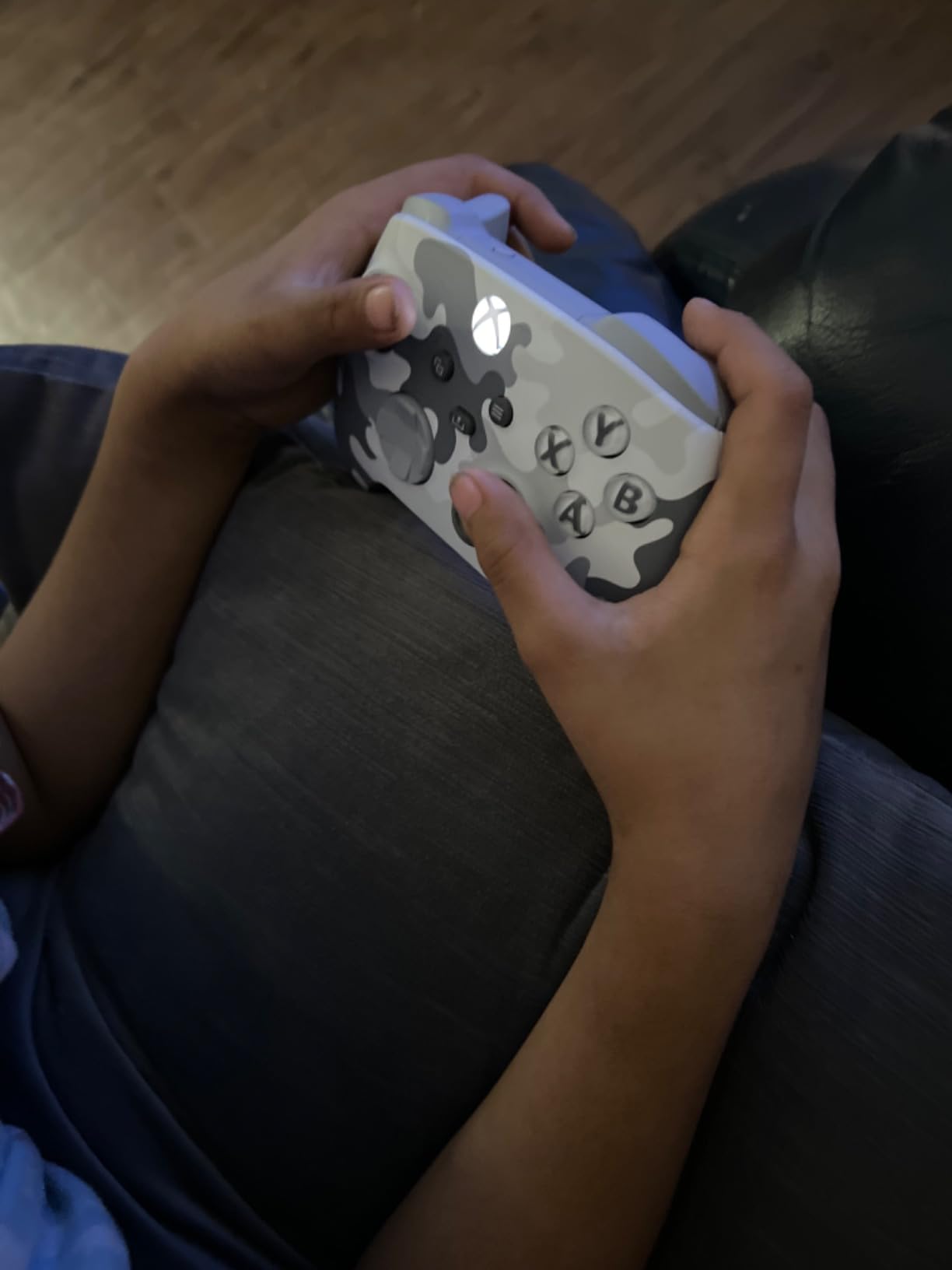 Microsoft Xbox One Wireless Gaming Controller Arctic Camo Special Edition - Customer Photo 2
