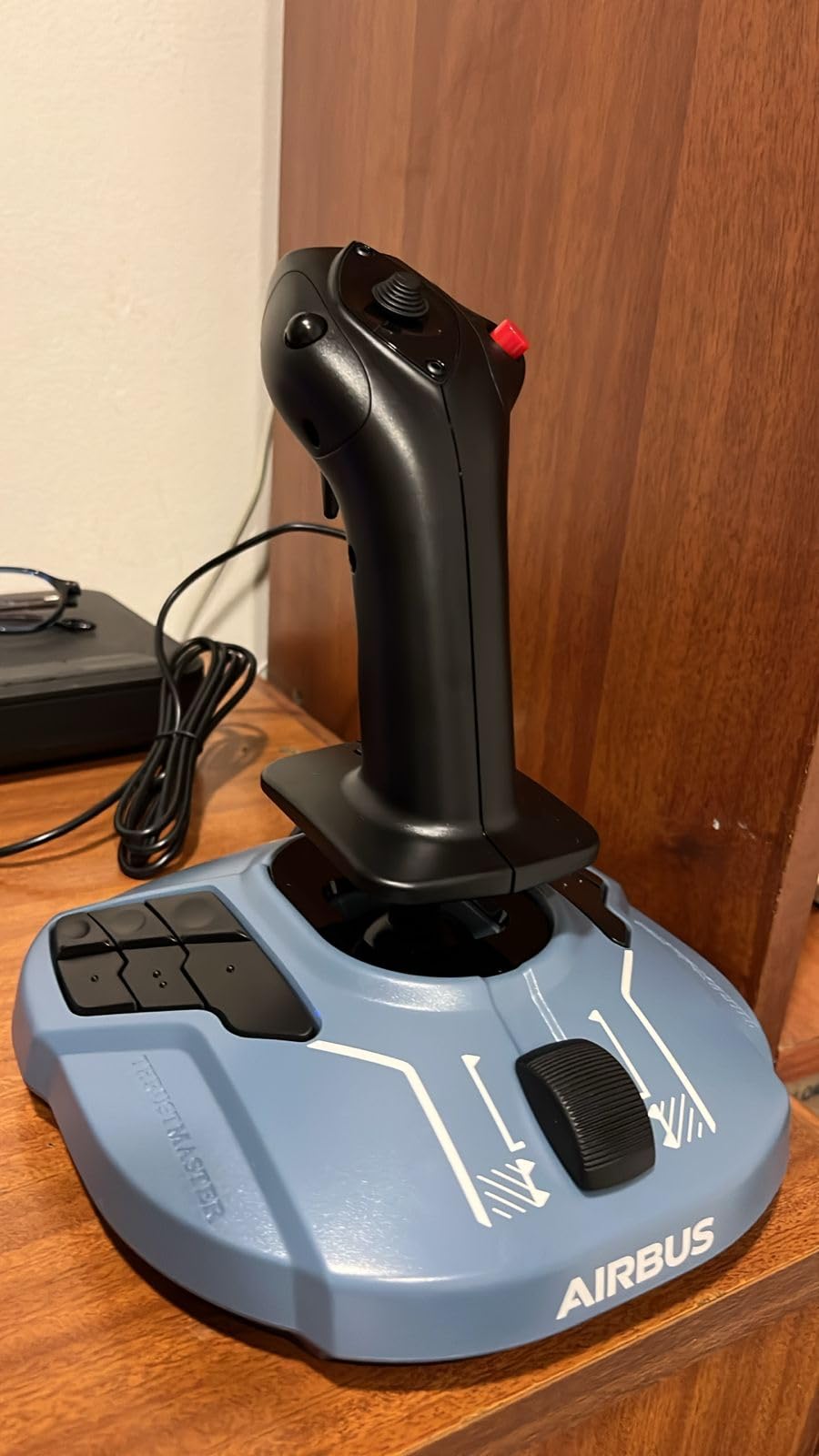 Thrustmaster TCA Sidestick Airbus Edition (Compatible with PC) customer photo 1