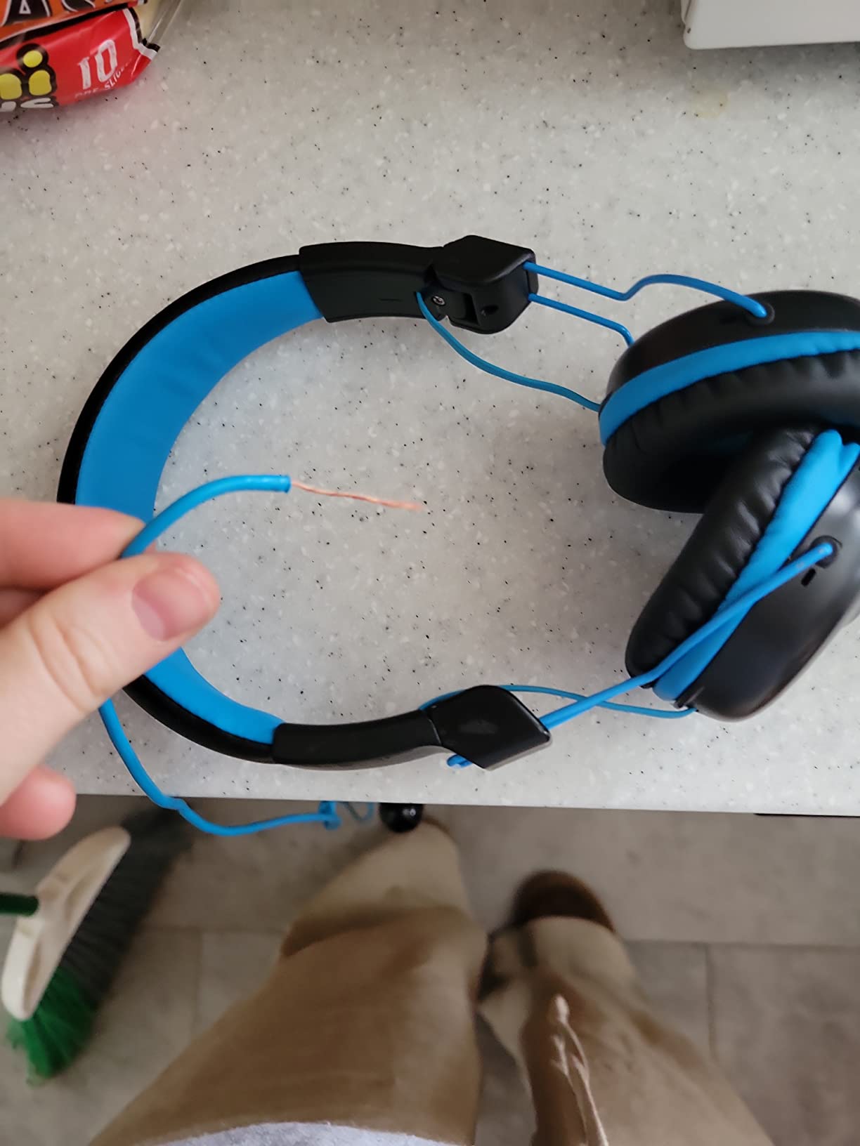 JLab JBuddies Play Gaming Wireless Kids Headset, Blue, 22+ Hour Bluetooth 5 Playtime 60ms Super-Low Latency for Mobile Gameplay, Retractable Boom Mic, AUX Cord Compatible w/Gaming Consoles - Customer Photo 1