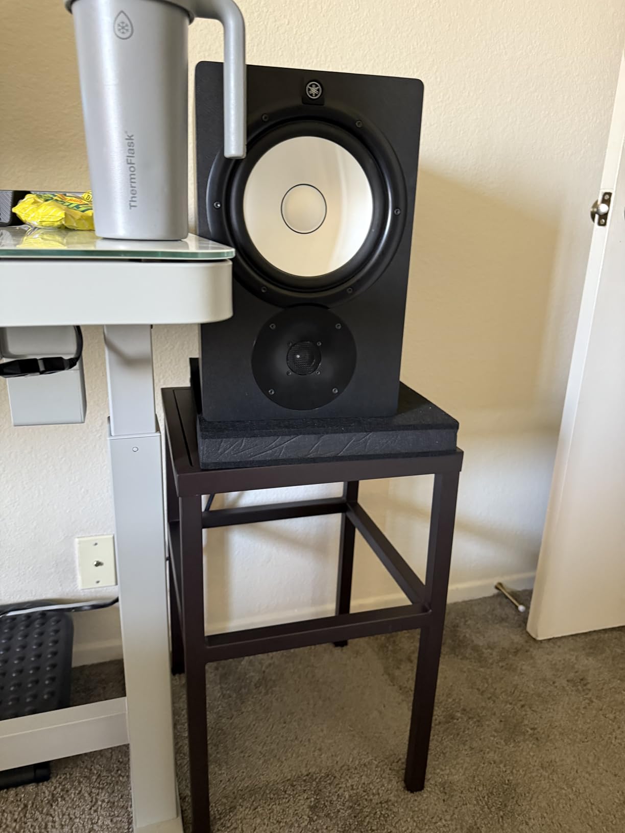 YAMAHA HS8 8-Inch Powered Studio Monitor Pair - Black - Customer Photo 3