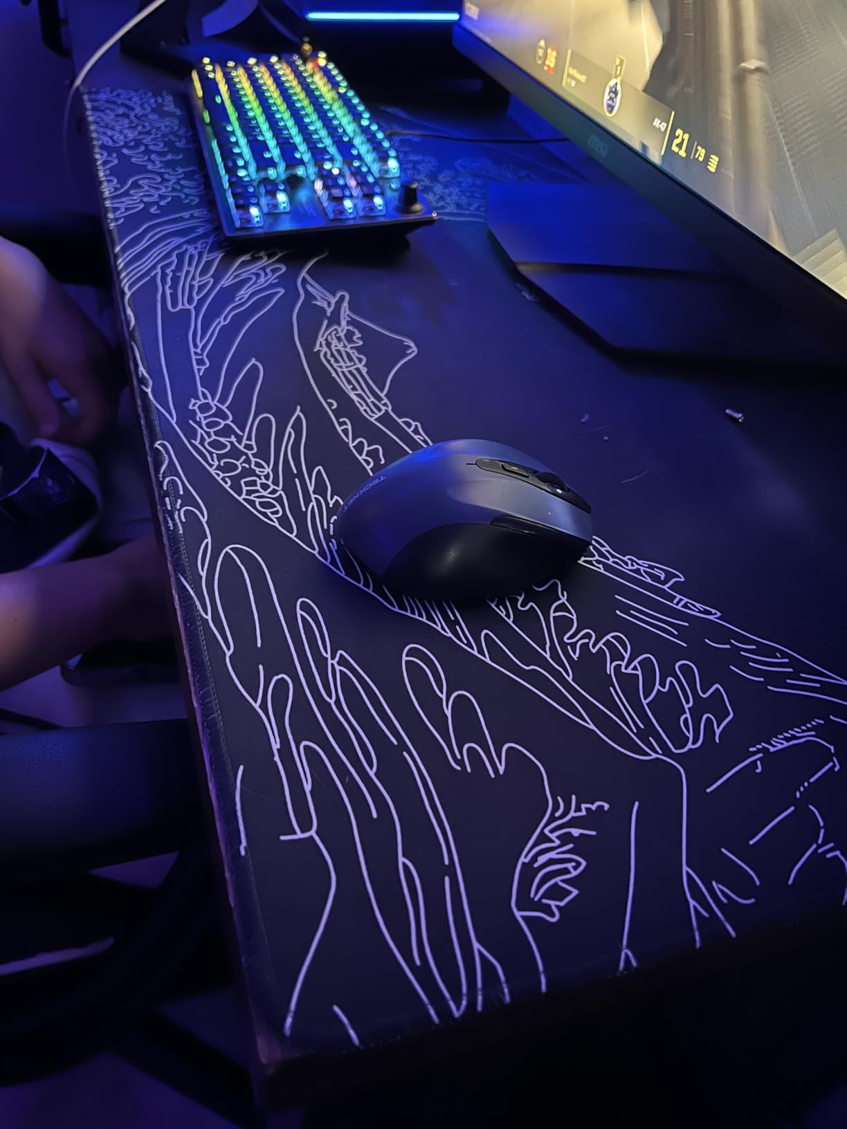 TEDNETGO Large Gaming Mouse Pad, Waterproof Extra Large Big Mouse Pad with Stitched Edge, XXL Non-Slip Black Computer Long Mousepad Desk Mat for Gamer, Office & Home, Black customer photo 2