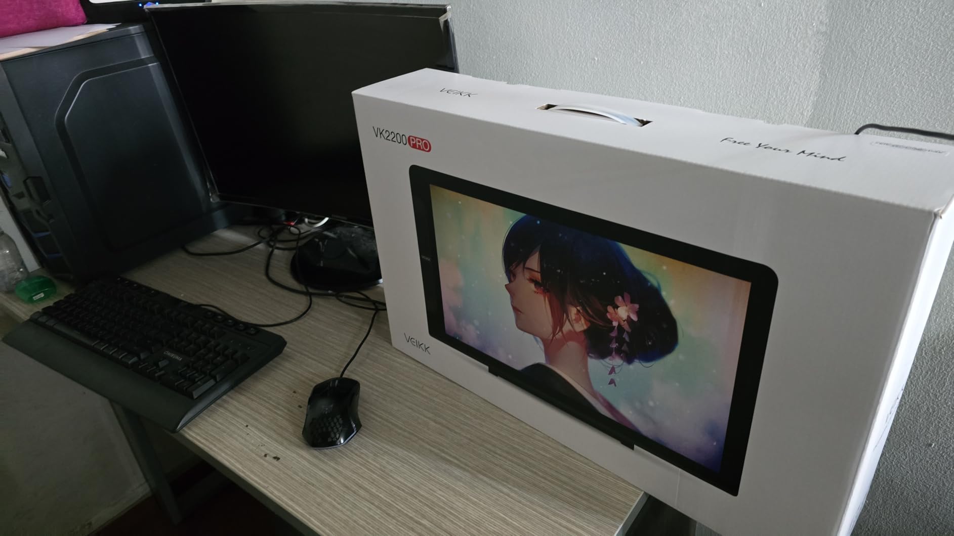VEIKK VK1200 V2 Drawing Tablet with Screen,11.6-inch Full-Laminated Graphic Drawing Monitor,2 Battery-Free Pens with Tilt Function,6 Customizable Keys,Anti-Glare Glass(Must be Connected to PC to Work) Customer Review VEIKK VK1200 V2 Drawing Tablet with Screen,11.6-inch Full-Laminated Graphic Drawing Monitor,2 Battery-Free Pens with Tilt Function,6 Customizable Keys,Anti-Glare Glass(Must be Connected to PC to Work) - Customer Photo 1