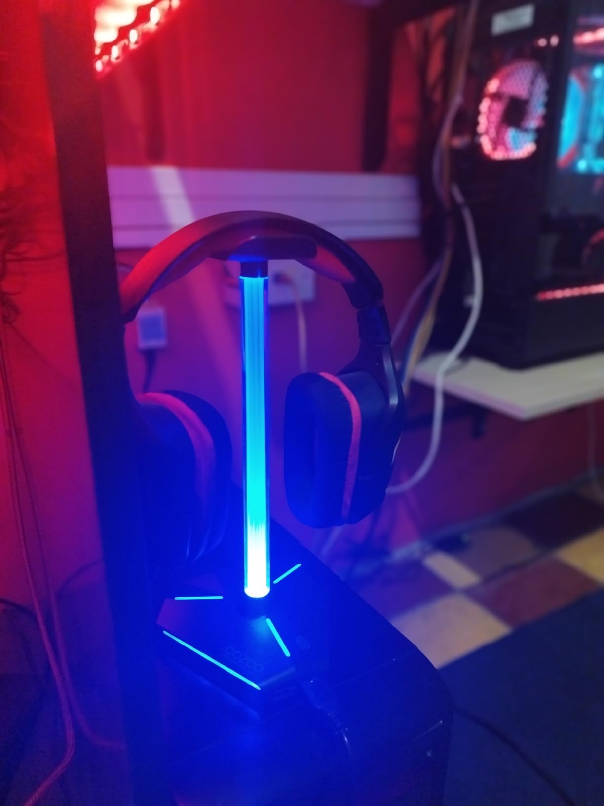 COZOO RGB Headphone Stand with 2 USB2.0 Extension Charging Port Extender Cord,Headset Stand Holder for Gamer Desktop Table Game Earphone Accessories,PC Gaming Accessories for Gamer,Gifts for Boyfriend - Customer Photo 2