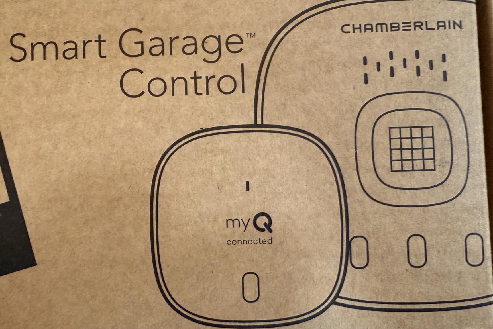 CHAMBERLAIN Smart Garage Control - Wireless Garage Hub and Sensor with Wifi & Bluetooth - Smartphone Controlled, myQ-G0401-ES, White Customer Review CHAMBERLAIN Smart Garage Control - Wireless Garage Hub and Sensor with Wifi & Bluetooth - Smartphone Controlled, myQ-G0401-ES, White - Customer Photo 1