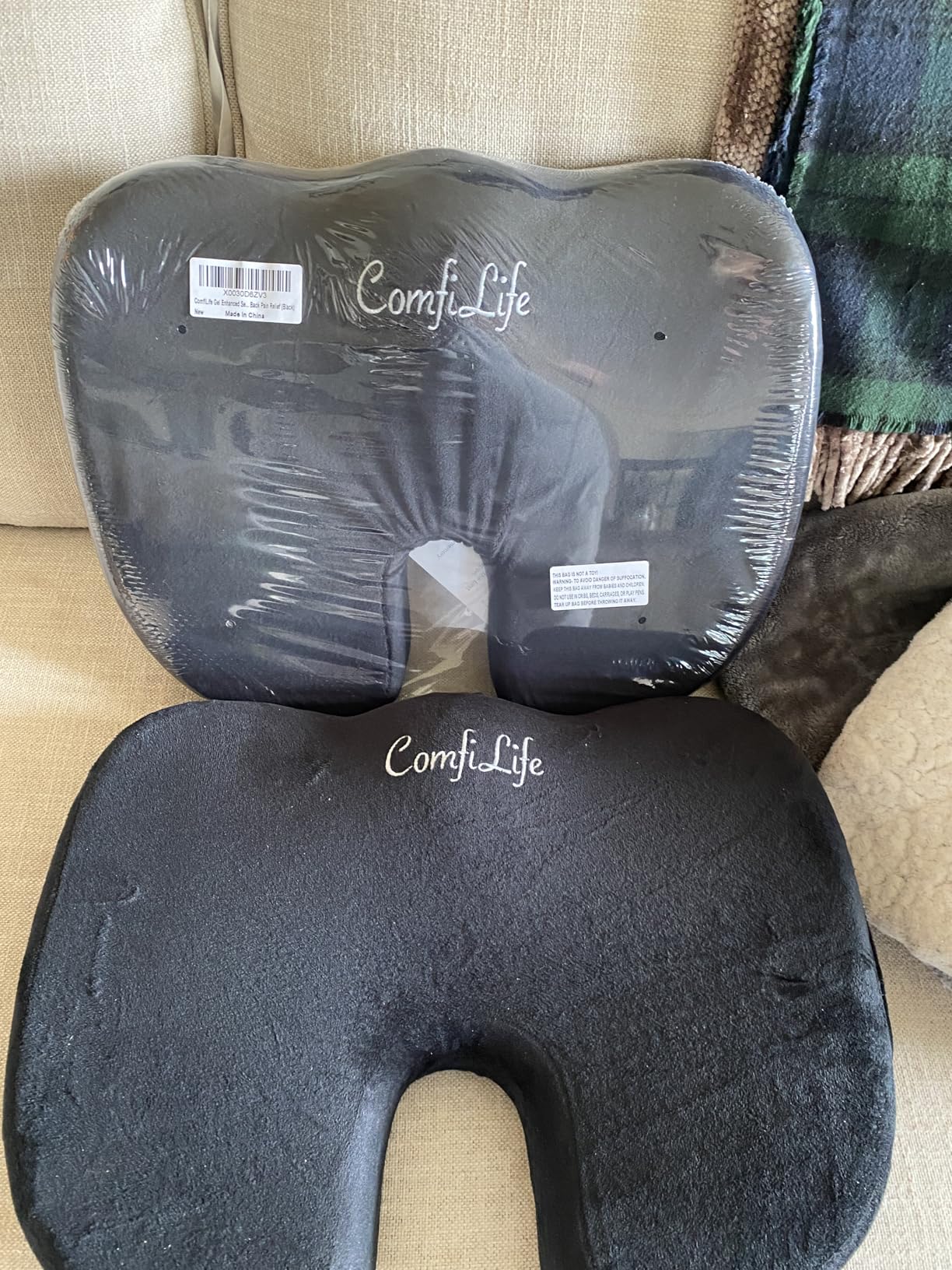ComfiLife Premium Gel & Memory Foam Seat Cushion – Doctor Recommended Office Chair Cushion, Car Seat Cushion – Chair Cushions for Back & Sciatica Pain Relief – Seat Cushions for Office & Desk (Black) - Customer Photo 5