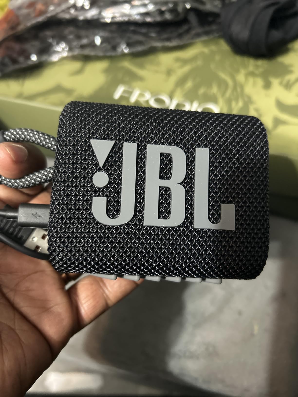 JBL Go 3 - Portable Mini Bluetooth Speaker, big audio and punchy bass, IP67 waterproof and dustproof, 5 hours of playtime, speaker for home, outdoor and travel (Black) customer photo 2
