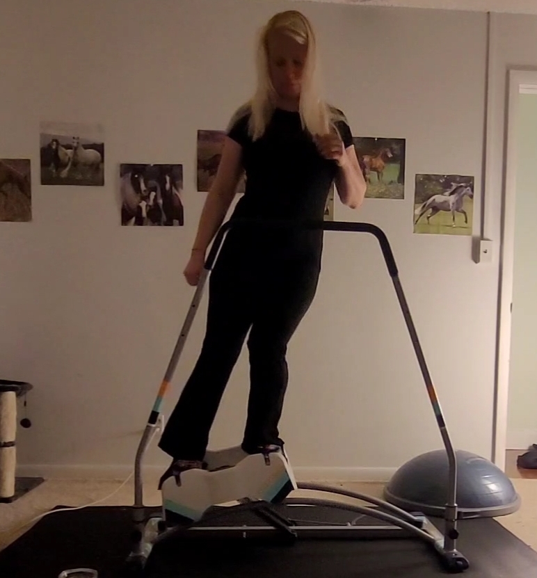 Aeroski Ski Simulator Workout Machine w/ Recoil Spring Resistance, 2 Poles & VR Goggles - Low Impact Elliptical Exercise Equipment for Home and Gym - Customer Photo 2