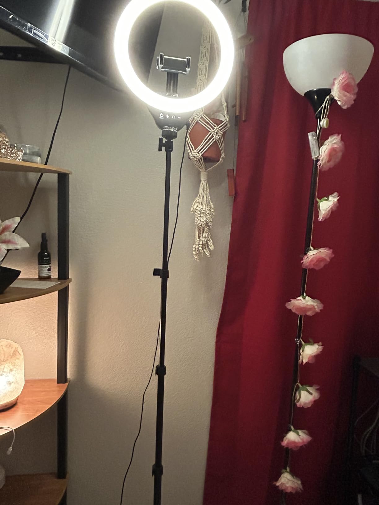 UBeesize 12'' Selfie Ring Light with 62’’ Tripod Stand for Video Recording, Live Streaming(YouTube, Instagram, TIK Tok), Compatible with Phones, Cameras and Webcams Customer Review UBeesize 12'' Selfie Ring Light with 62’’ Tripod Stand for Video Recording, Live Streaming(YouTube, Instagram, TIK Tok), Compatible with Phones, Cameras and Webcams - Customer Photo 1