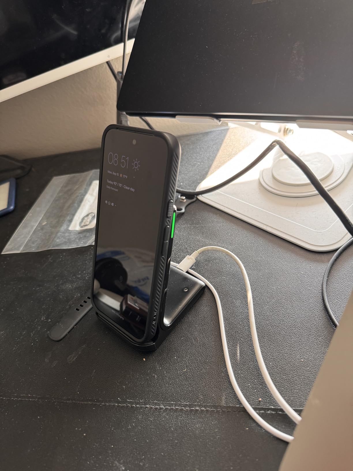 INIU Wireless Charger, 15W Fast Qi Certified Wireless Charging Station with Sleep-Friendly Adaptive Light Compatible with iPhone 17 16 15 14 13 12 Pro Max Samsung Galaxy S25 S24 S23 Note 20 Google etc Customer Review INIU Wireless Charger, 15W Fast Qi Certified Wireless Charging Station with Sleep-Friendly Adaptive Light Compatible with iPhone 17 16 15 14 13 12 Pro Max Samsung Galaxy S25 S24 S23 Note 20 Google etc - Customer Photo 4