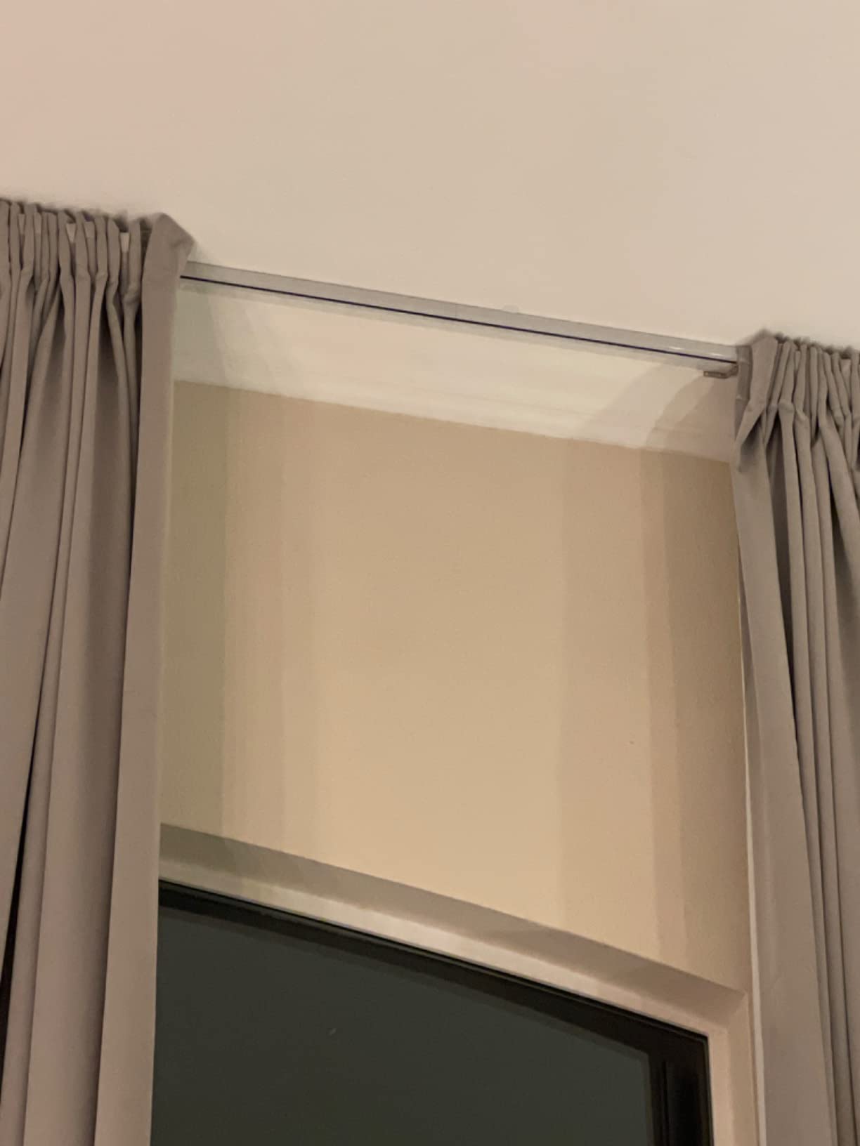 QUOYA QL600 Smart Electric Curtain Track, Motorized motor, Adjustable track length, compatible with Alexa, google, Siri, Apple Watch - Customer Photo 2