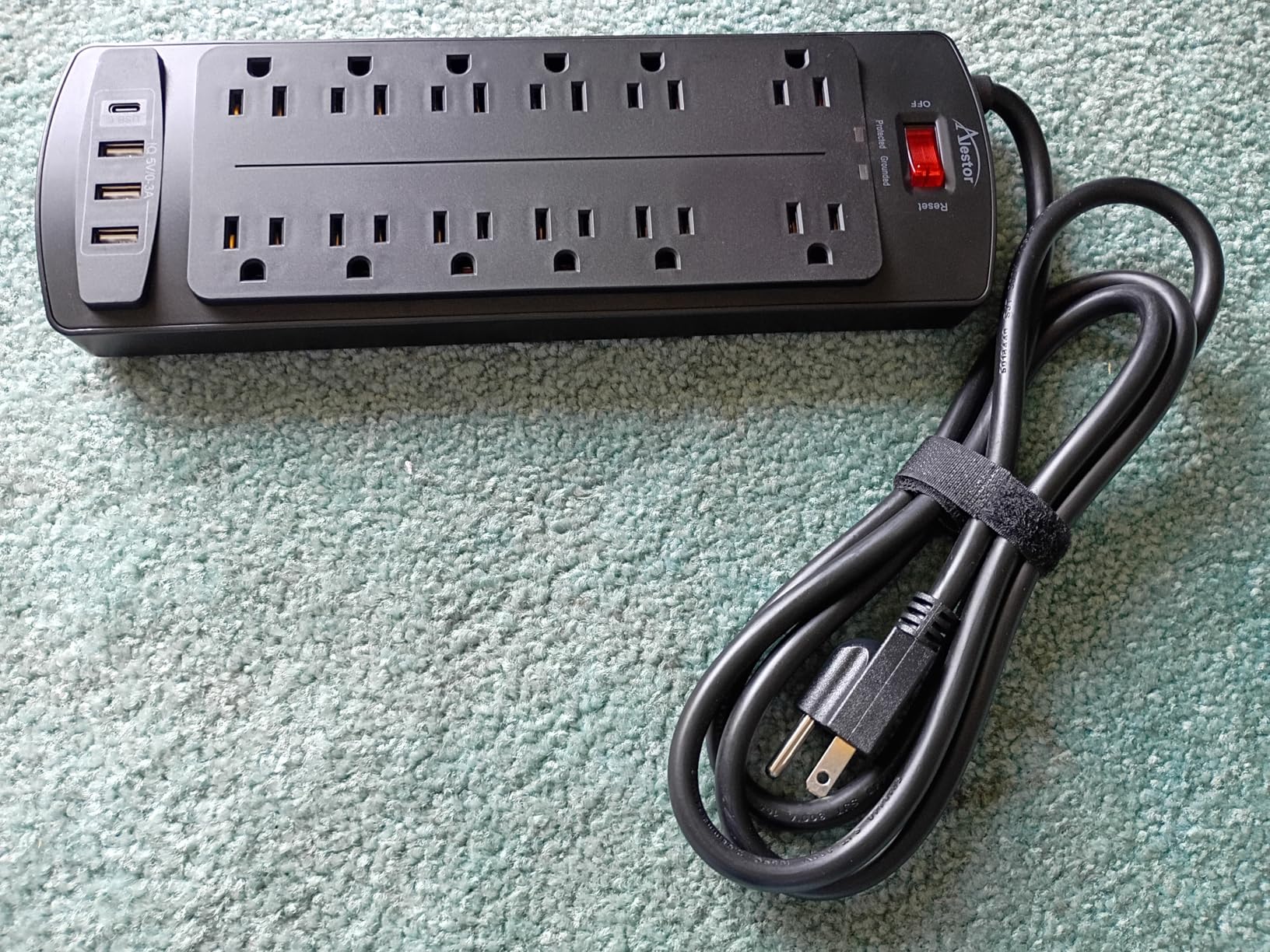 Power Strip, ALESTOR Surge Protector with 12 Outlets and 4 USB Ports, 6 Feet Extension Cord (1875W/15A), 2700 Joules, ETL Listed, Black Customer Review Power Strip, ALESTOR Surge Protector with 12 Outlets and 4 USB Ports, 6 Feet Extension Cord (1875W/15A), 2700 Joules, ETL Listed, Black - Customer Photo 4