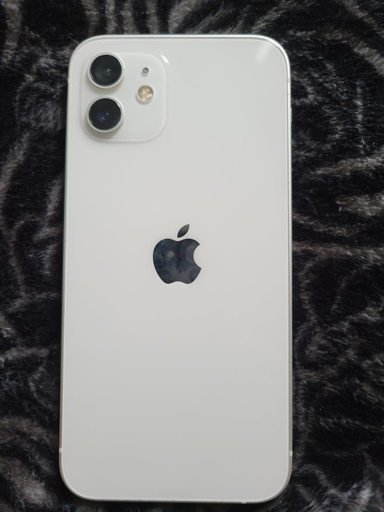 Apple iPhone 12, 128GB, Black - Fully Unlocked (Renewed) - Customer Photo 1
