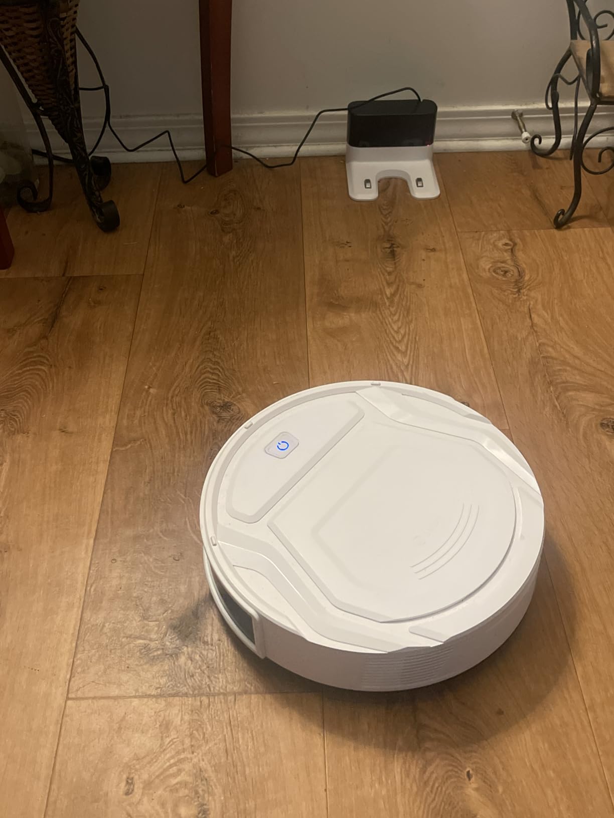 Lefant Robot Vacuum Cleaner, Strong Suction, 120 Mins Runtime, Slim, Low Noise, Automatic Self-Charging, Wi-Fi/App/Alexa Control, Ideal for Pet Hair Hard Floor and Daily Cleaning, M210 Customer Review Lefant Robot Vacuum Cleaner, Strong Suction, 120 Mins Runtime, Slim, Low Noise, Automatic Self-Charging, Wi-Fi/App/Alexa Control, Ideal for Pet Hair Hard Floor and Daily Cleaning, M210 - Customer Photo 2