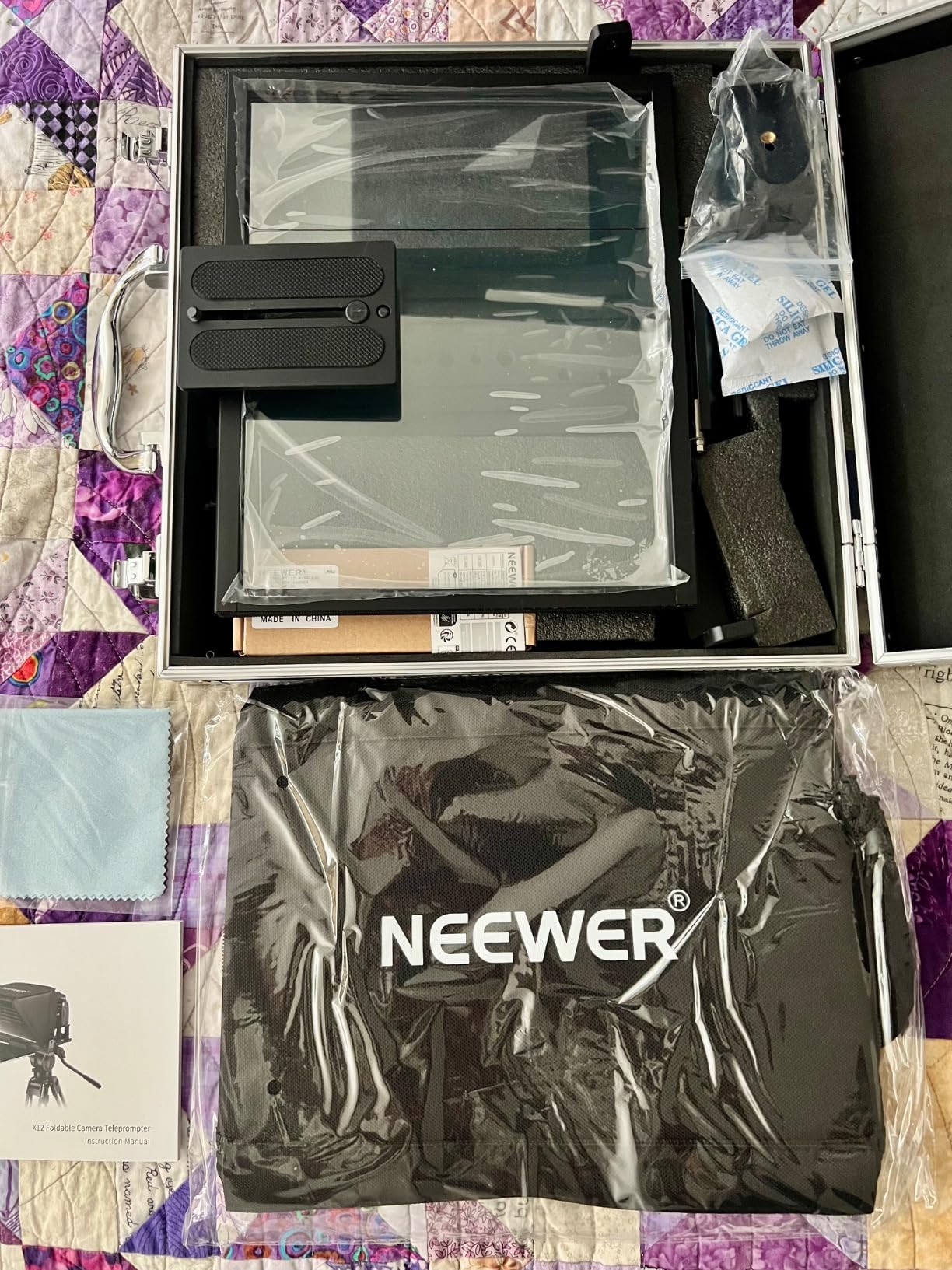 NEEWER X12 14 inch Aluminum Alloy Teleprompter for iPad Tablet Smartphone DSLR Cameras with Remote Control, Carry Case, APP Compatible with iOS/Android for Online Teaching/Vlogger/Live Streaming - Customer Photo 2