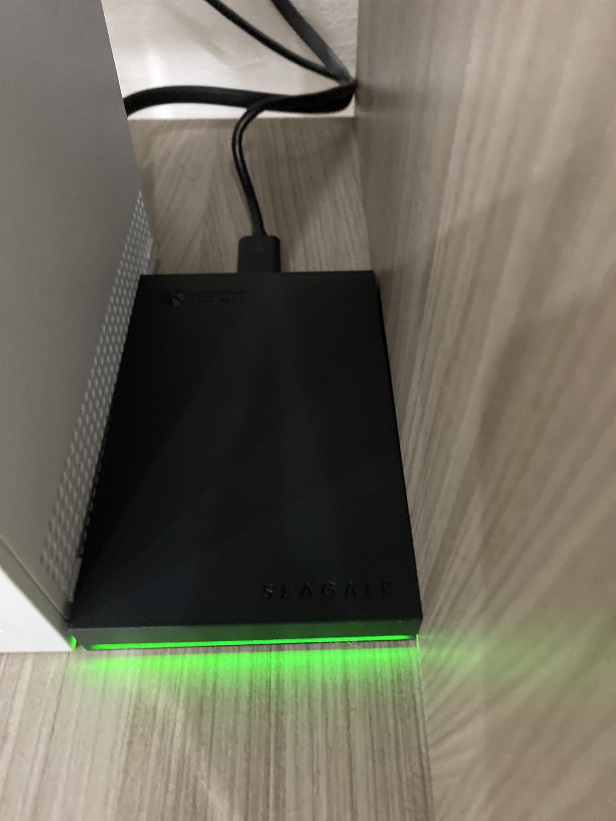 Seagate Game Drive for Xbox 2TB External Hard Drive Portable HDD - USB 3.2 Gen 1, Black with built-in green LED bar , Xbox Certified, 3 year Rescue Services (STKX2000400) Customer Review Seagate Game Drive for Xbox 2TB External Hard Drive Portable HDD - USB 3.2 Gen 1, Black with built-in green LED bar , Xbox Certified, 3 year Rescue Services (STKX2000400) - Customer Photo 1