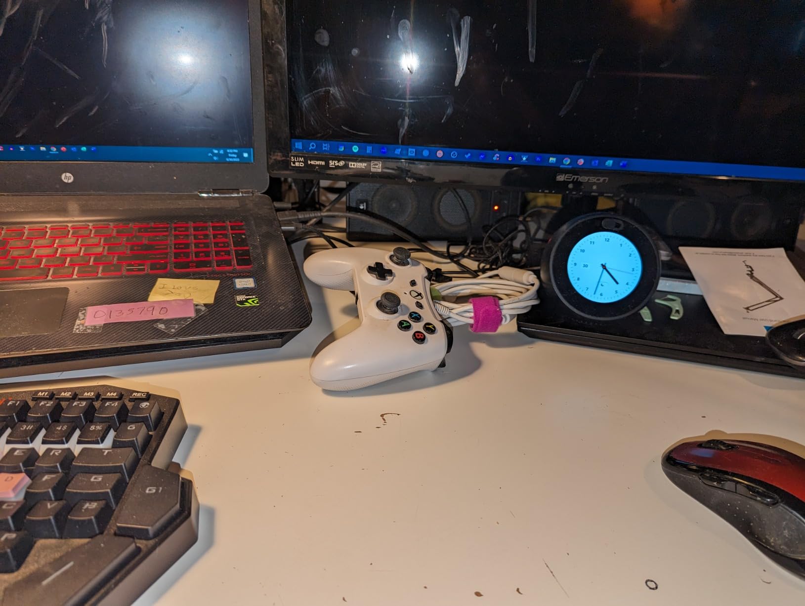 Redragon K585 PRO Wireless One-Handed Mechanical Keyboard, 42 Keys 3-Mode RGB 40% Gaming Keypad w/ 7 Onboard Macro Keys, Detachable Wrist Support, Rechargeable Battery (Blue Switch) - Customer Photo 2