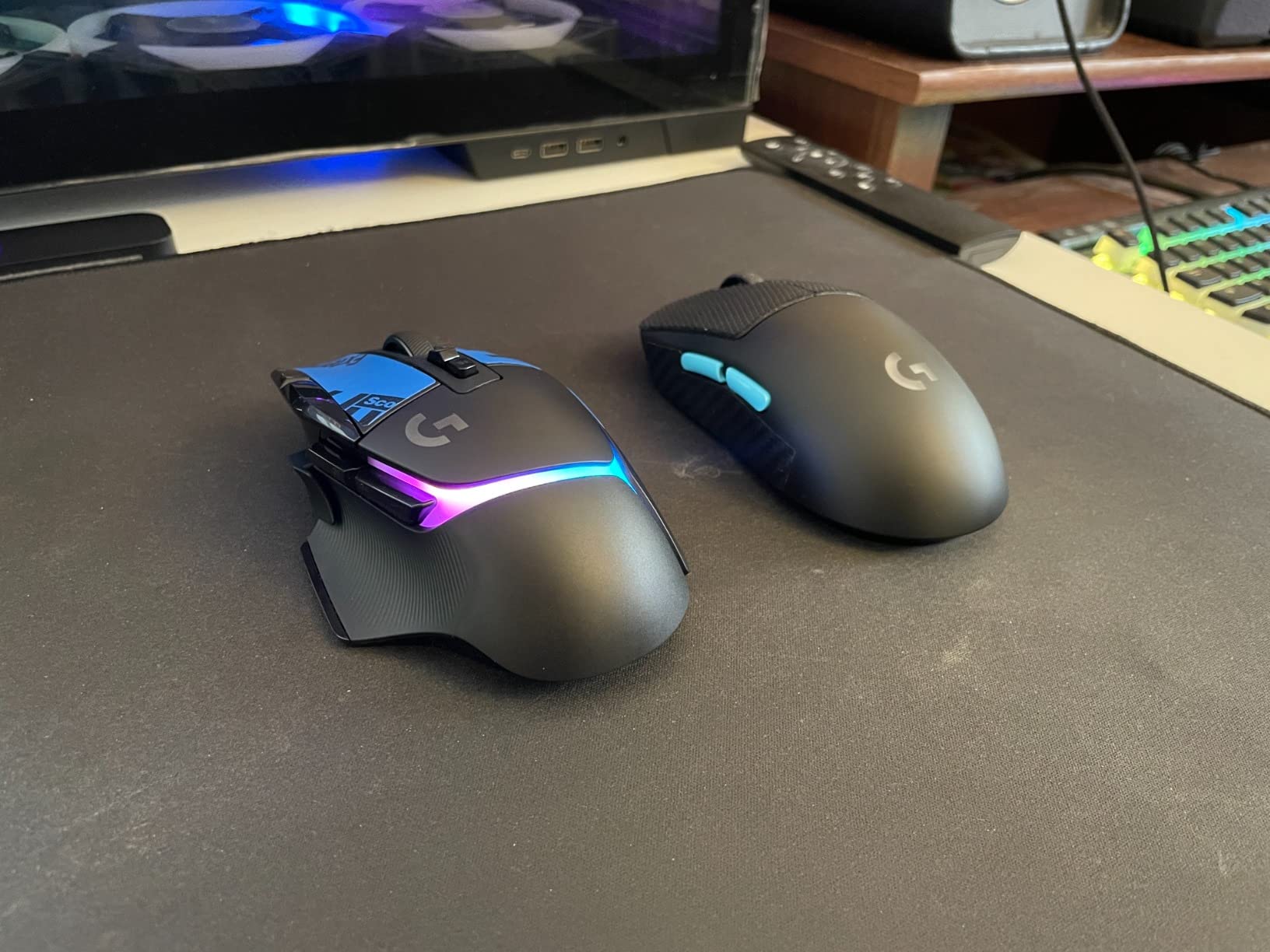 Logitech G502 X Plus Wireless Gaming Mouse - LIGHTSPEED Optical, LIGHTFORCE Switches, LIGHTSYNC RGB, HERO 25K Sensor for PC/Mac - Black Customer Review Logitech G502 X Plus Wireless Gaming Mouse - LIGHTSPEED Optical, LIGHTFORCE Switches, LIGHTSYNC RGB, HERO 25K Sensor for PC/Mac - Black - Customer Photo 2
